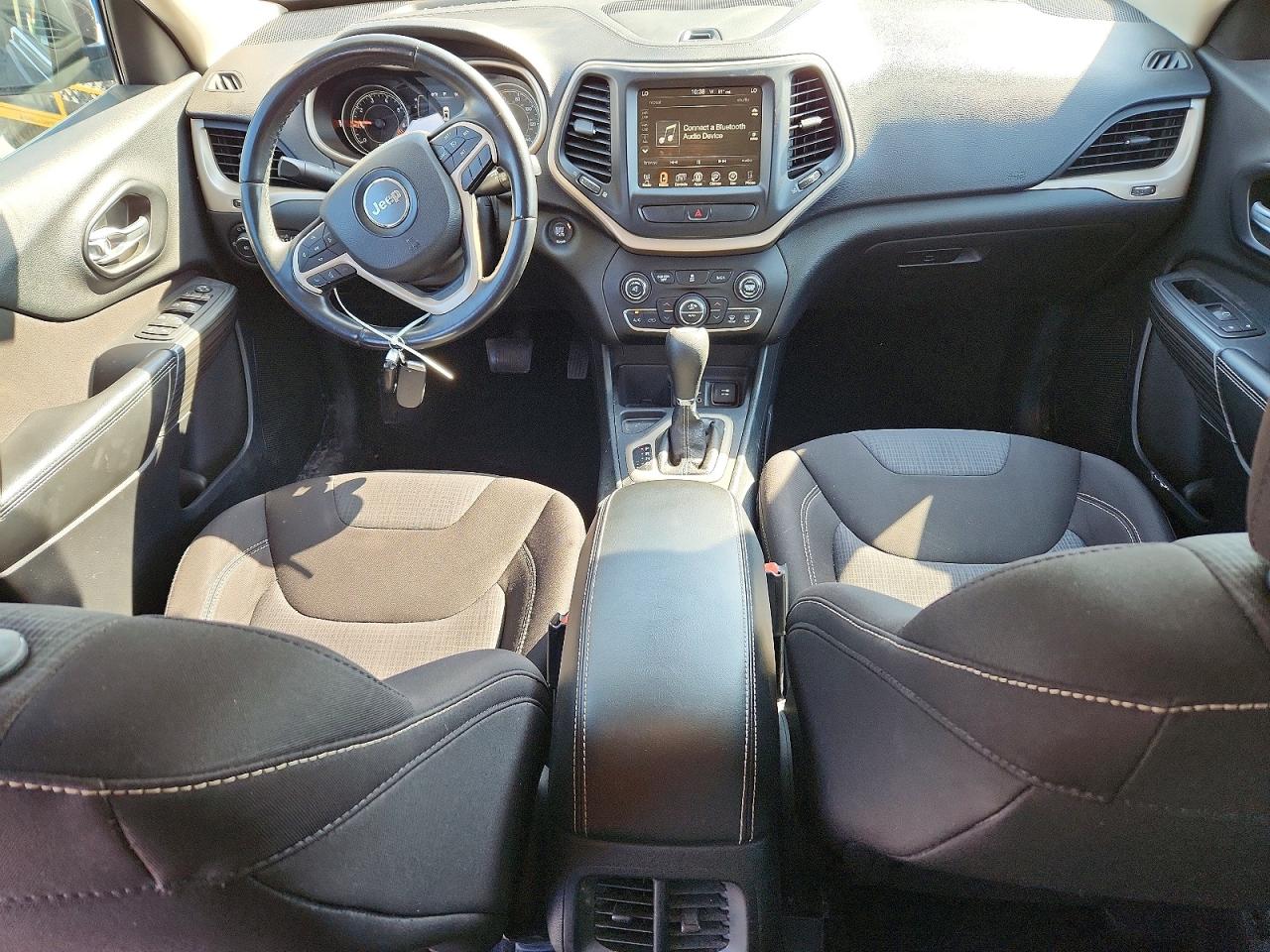 2015 Jeep Cherokee Latitude Black vin: 1C4PJLCB8FW700123