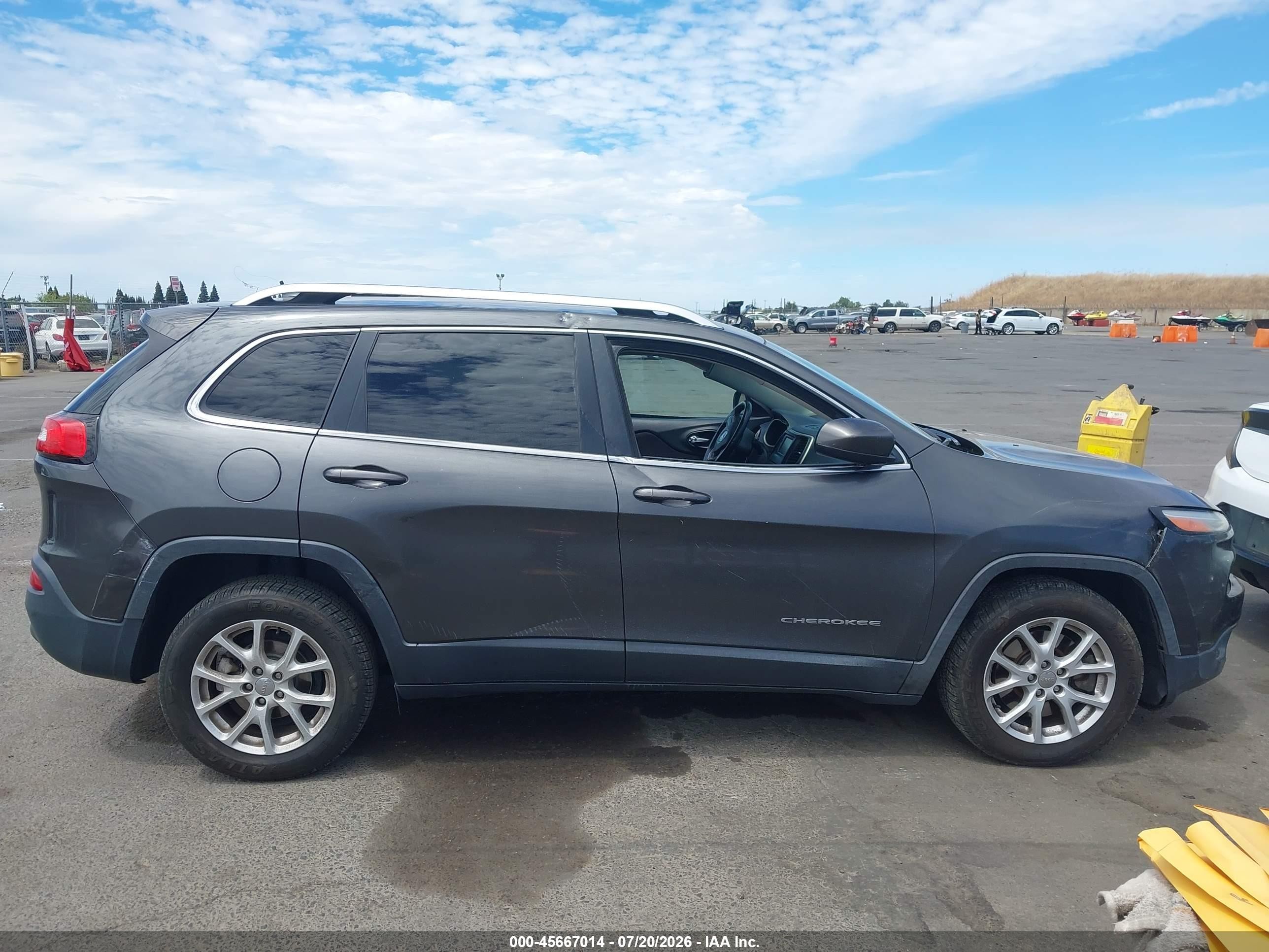 2015 Jeep Cherokee Latitude Серый vin: 1C4PJLCB8FW706214