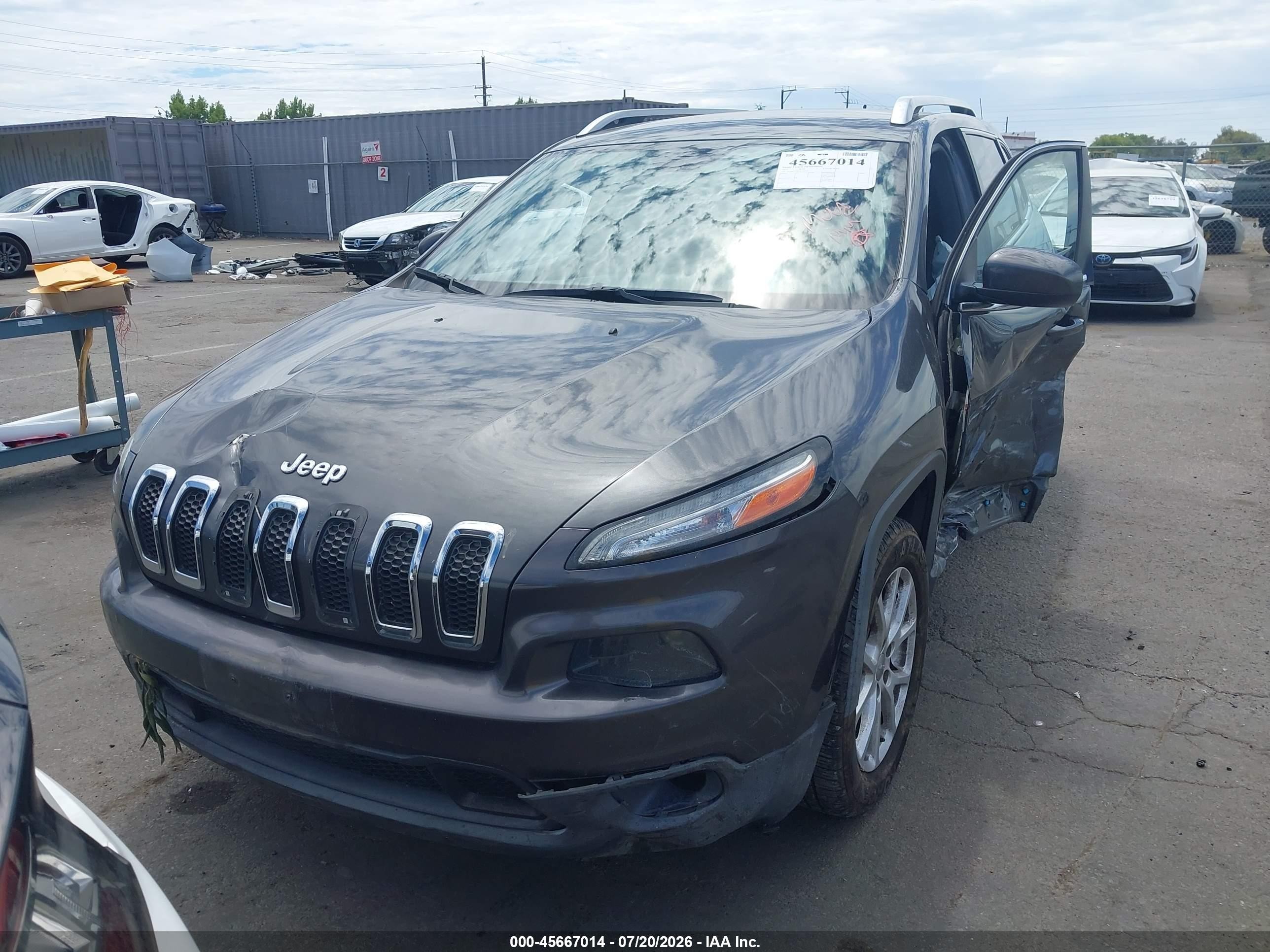 2015 Jeep Cherokee Latitude Серый vin: 1C4PJLCB8FW706214