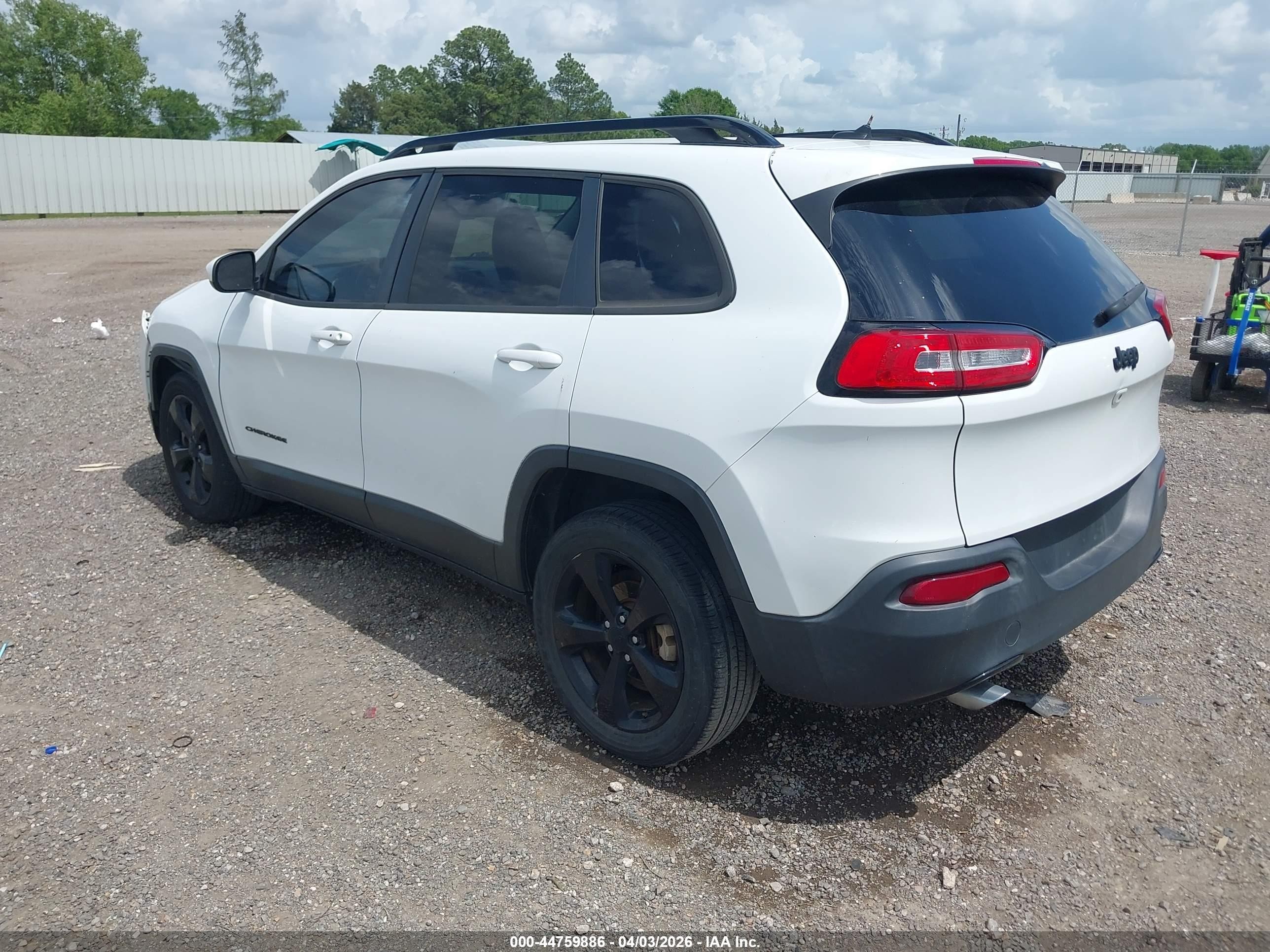2015 Jeep Cherokee Latitude Altitude White vin: 1C4PJLCB8FW723062