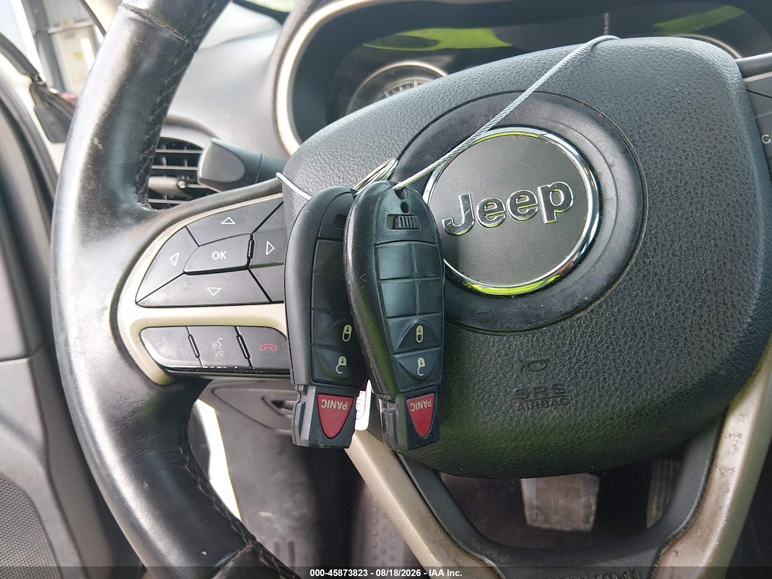 2016 Jeep Cherokee Latitude Белый vin: 1C4PJLCB8GW351739