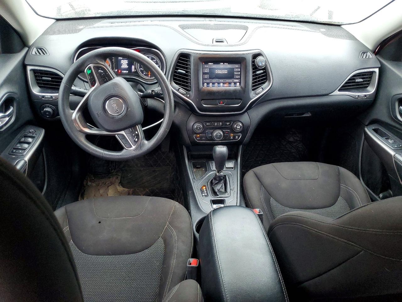 2019 Jeep Cherokee Latitude Бордовый vin: 1C4PJLCB8KD296777