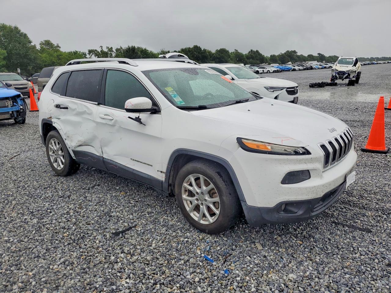 2014 Jeep Cherokee Latitude White vin: 1C4PJLCB9EW101746