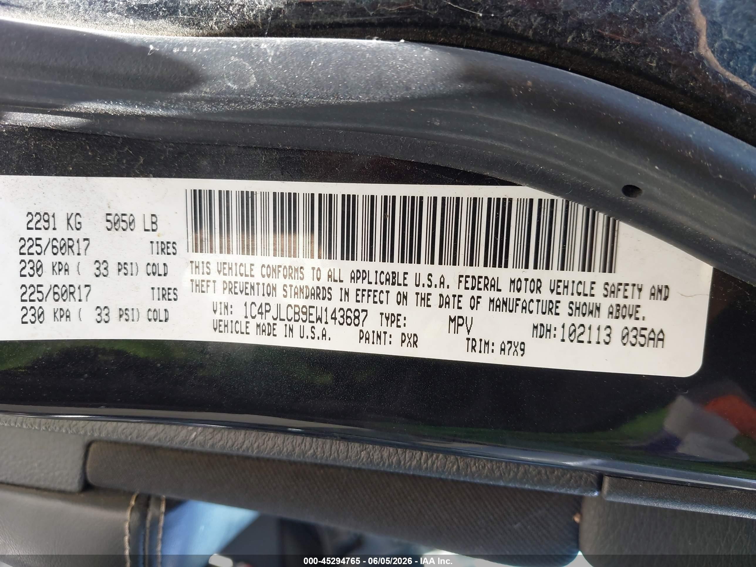 2014 Jeep Cherokee Latitude Черный vin: 1C4PJLCB9EW143687