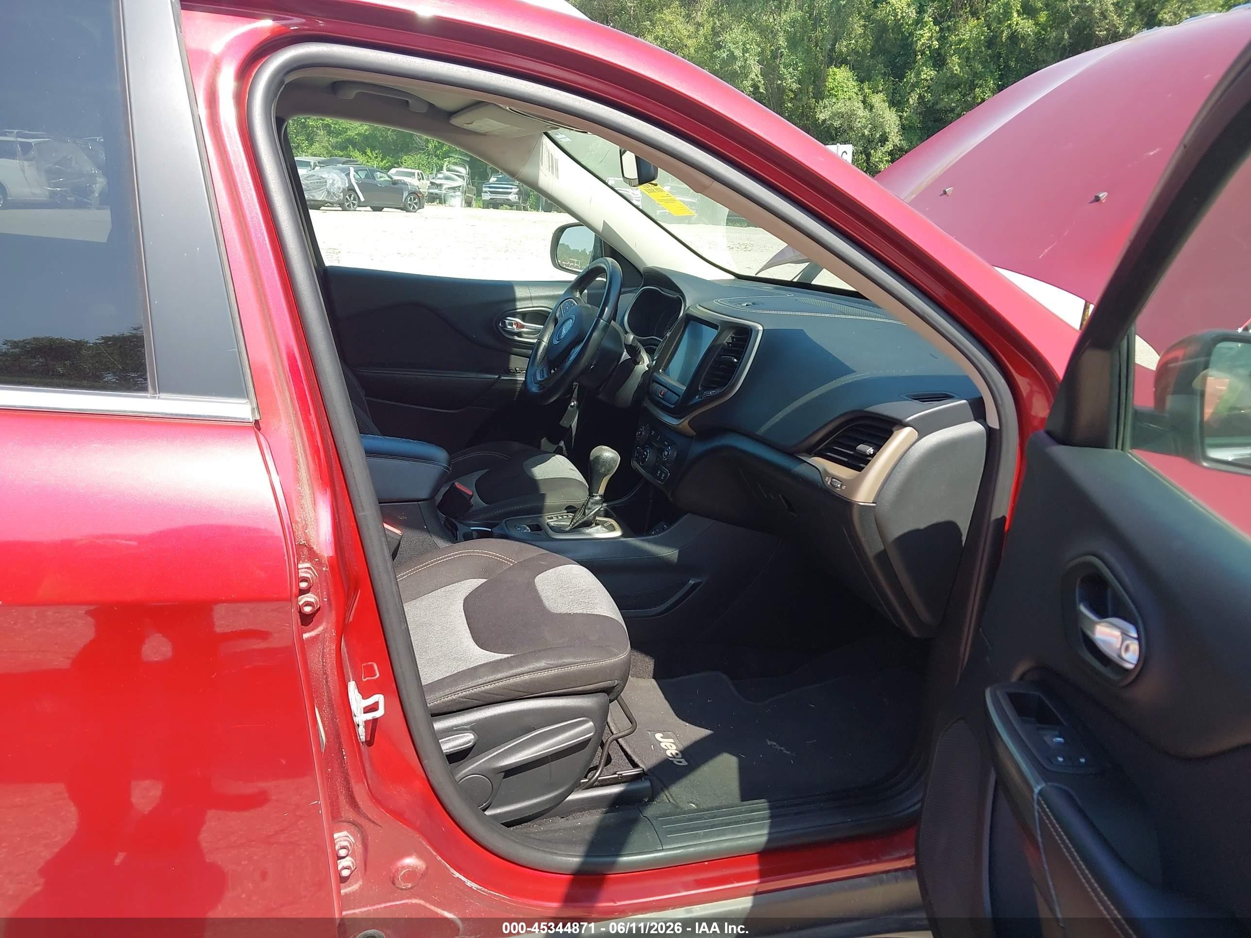 2014 Jeep Cherokee Latitude Red vin: 1C4PJLCB9EW154706