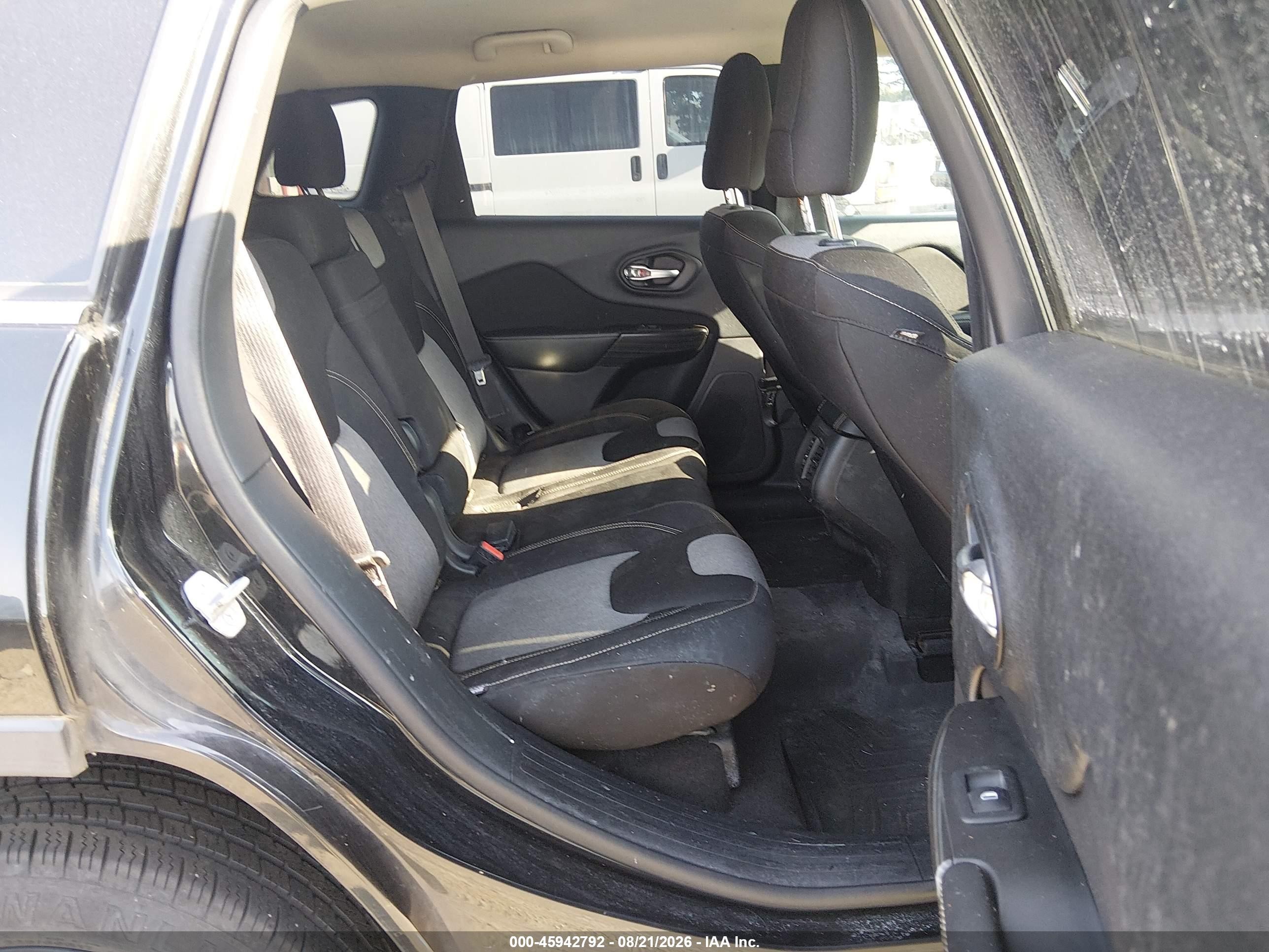 2014 Jeep Cherokee Latitude Черный vin: 1C4PJLCB9EW205881