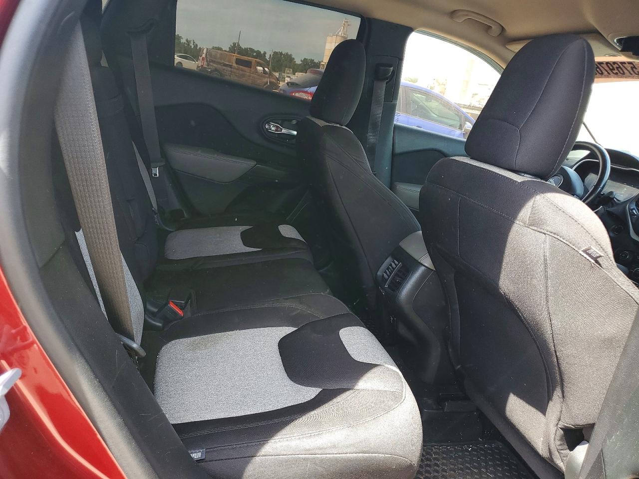 2014 Jeep Cherokee Maroon vin: 1C4PJLCB9EW249217