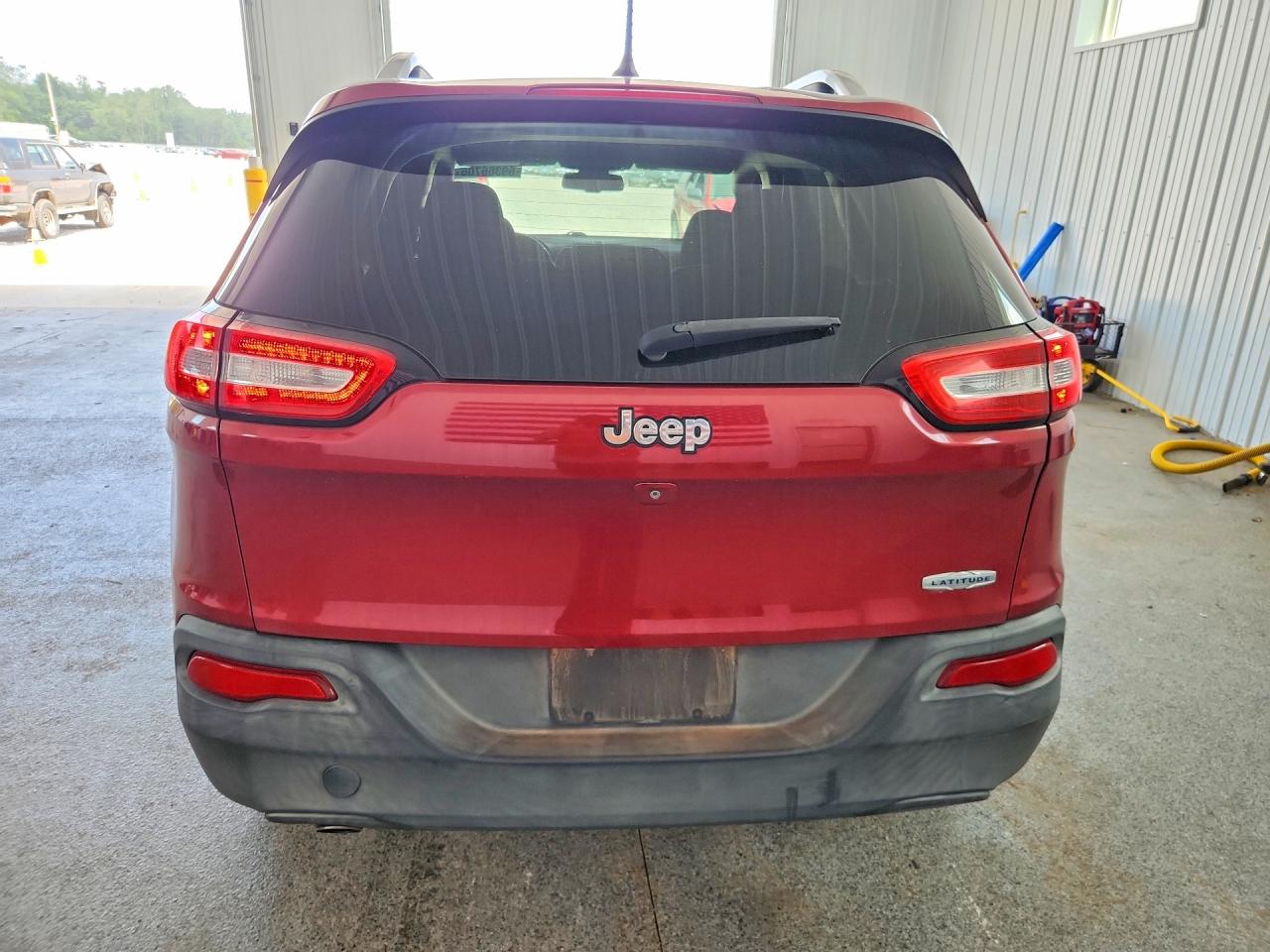 2014 Jeep Cherokee Latitude Burgundy vin: 1C4PJLCB9EW249556