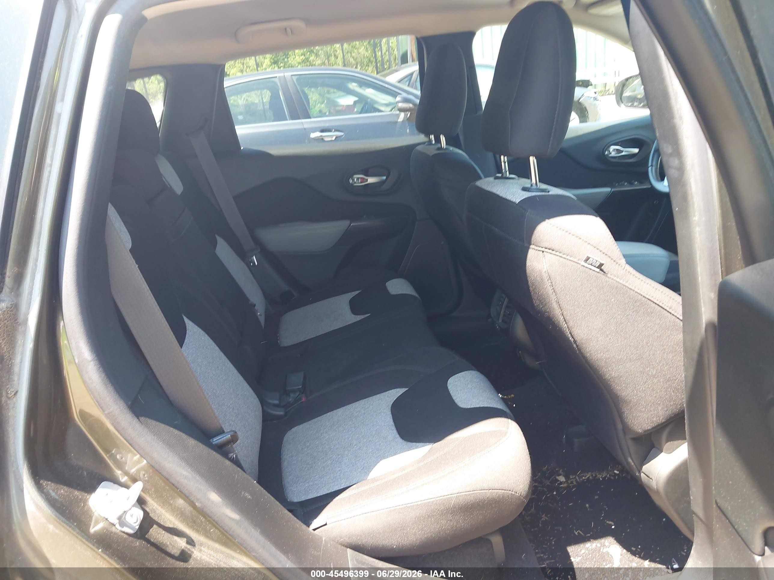 2014 Jeep Cherokee Latitude Серый vin: 1C4PJLCB9EW302854