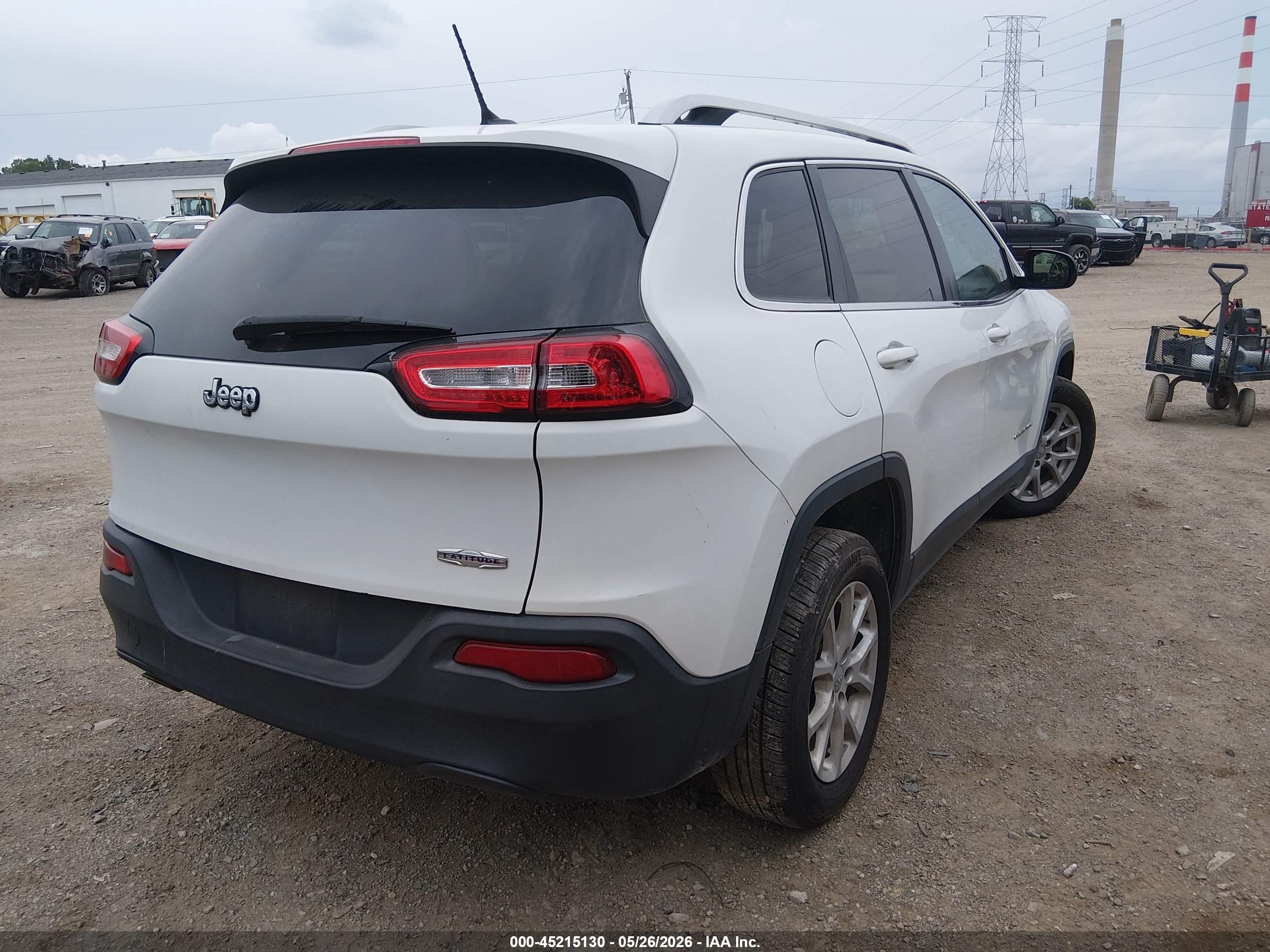 2014 Jeep Cherokee Latitude White vin: 1C4PJLCB9EW323736