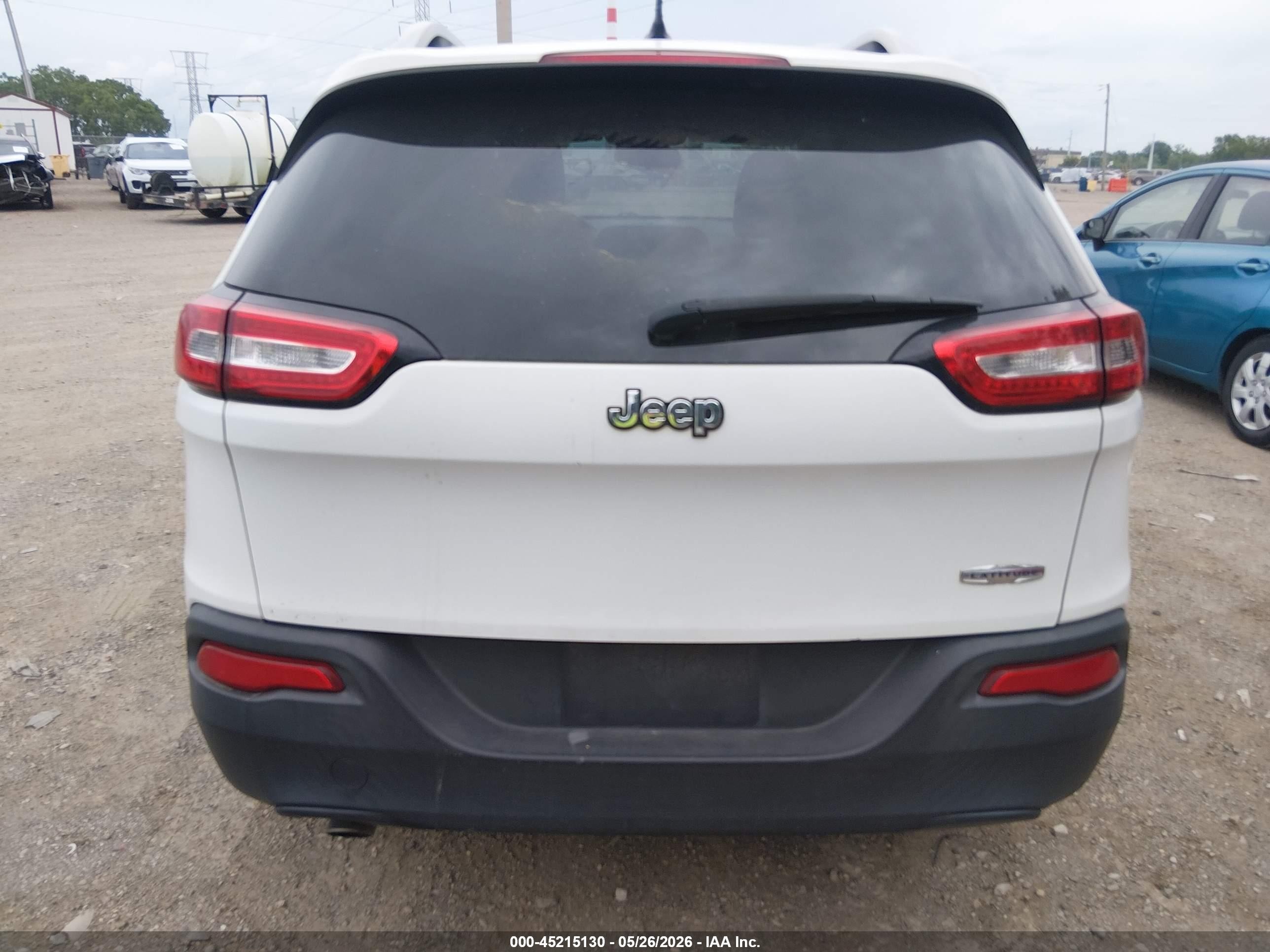 2014 Jeep Cherokee Latitude White vin: 1C4PJLCB9EW323736
