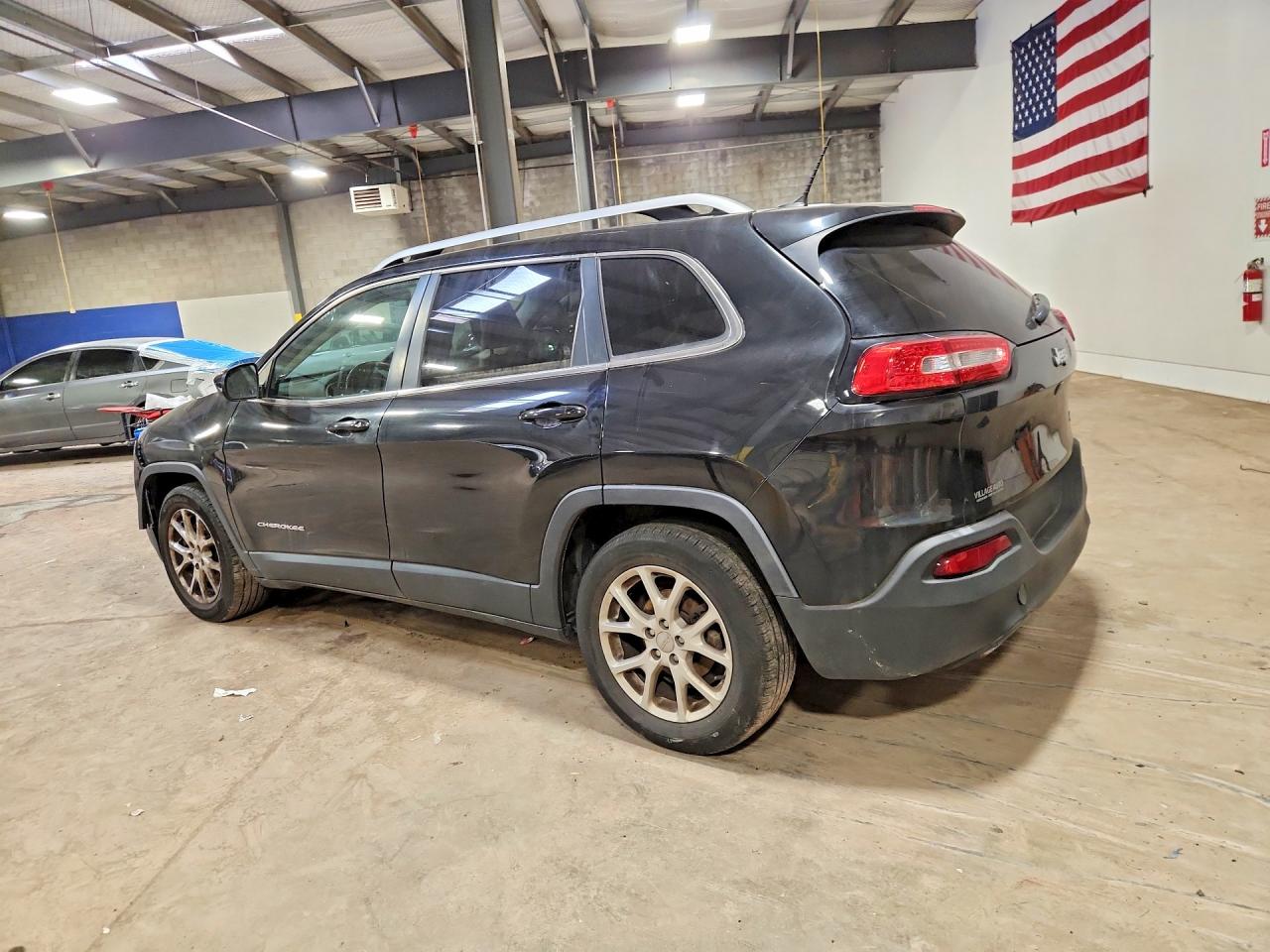 2015 Jeep Cherokee Latitude Black vin: 1C4PJLCB9FW507995