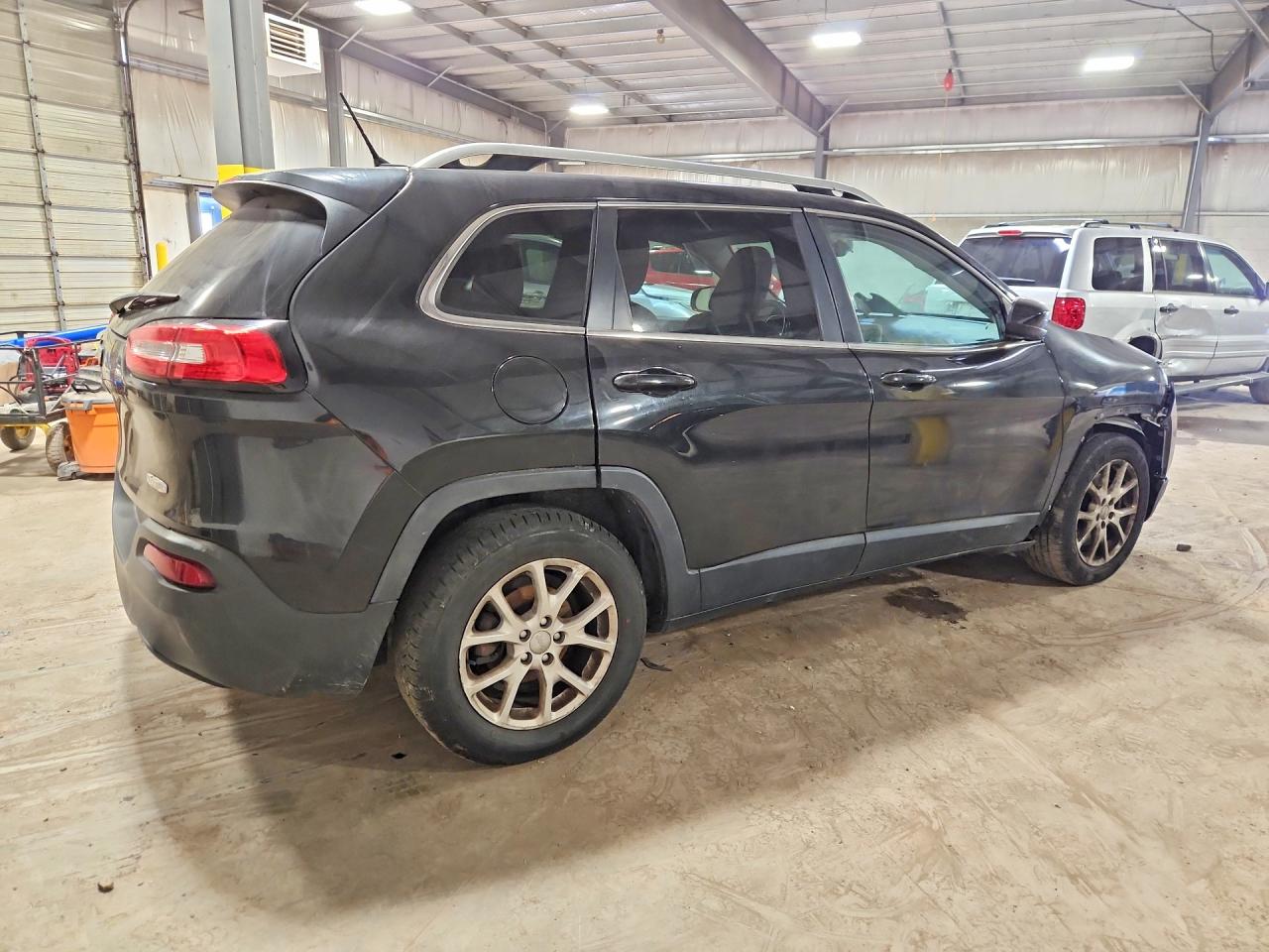 2015 Jeep Cherokee Latitude Black vin: 1C4PJLCB9FW507995