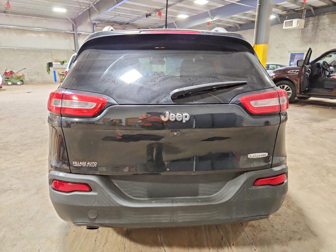 2015 Jeep Cherokee Latitude Black vin: 1C4PJLCB9FW507995
