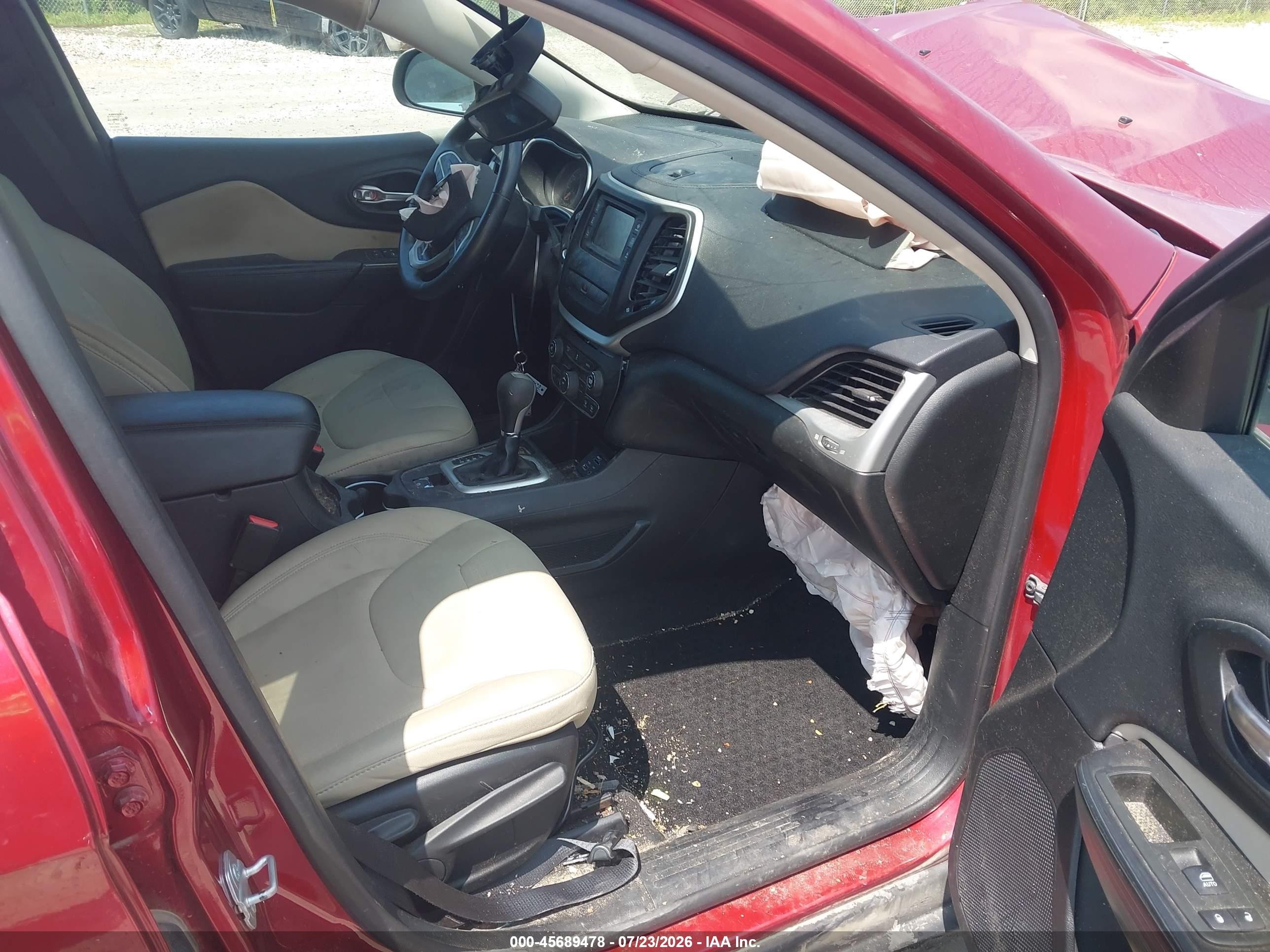 2015 Jeep Cherokee Latitude Красный vin: 1C4PJLCB9FW536882