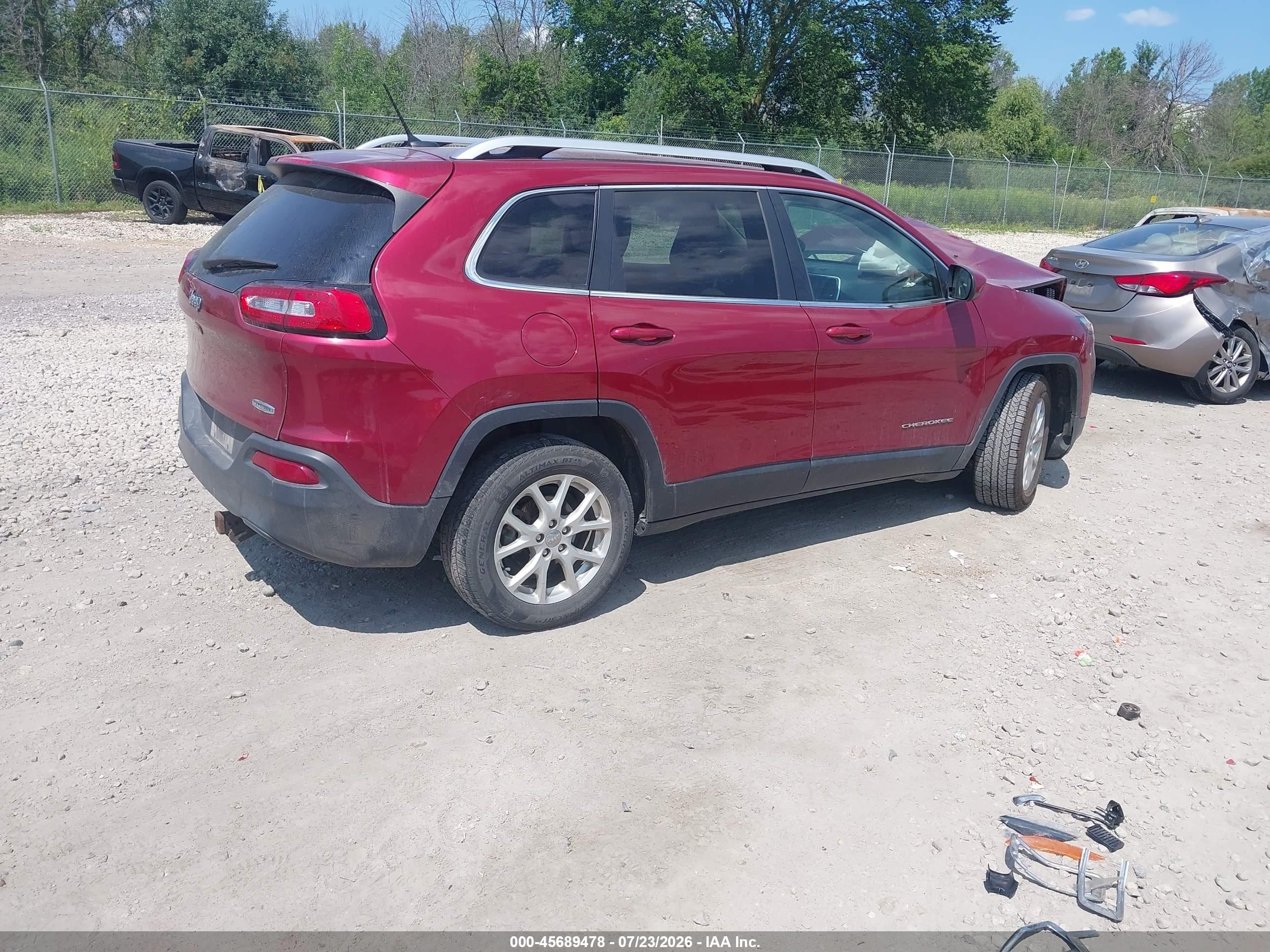 2015 Jeep Cherokee Latitude Красный vin: 1C4PJLCB9FW536882