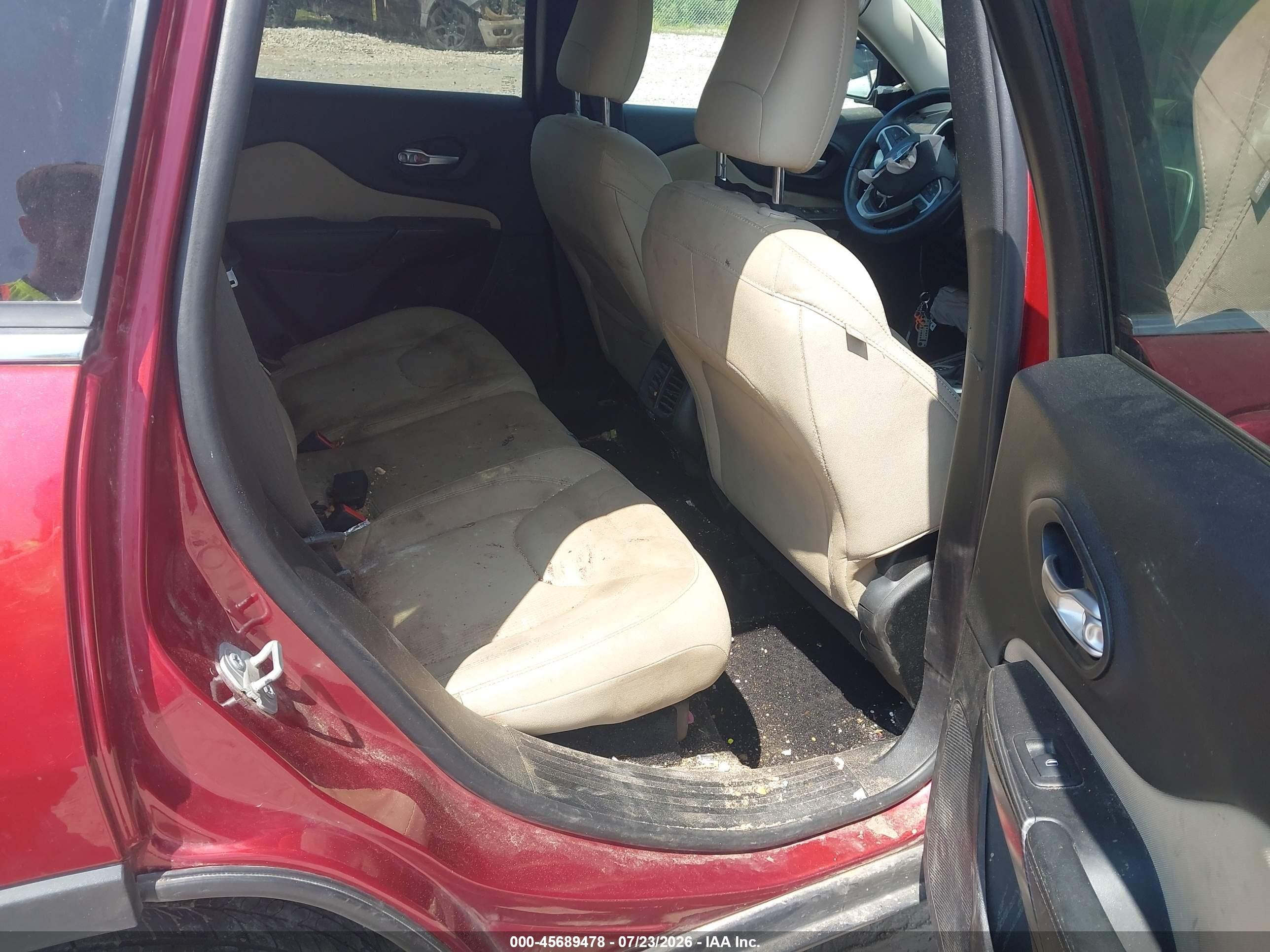 2015 Jeep Cherokee Latitude Красный vin: 1C4PJLCB9FW536882