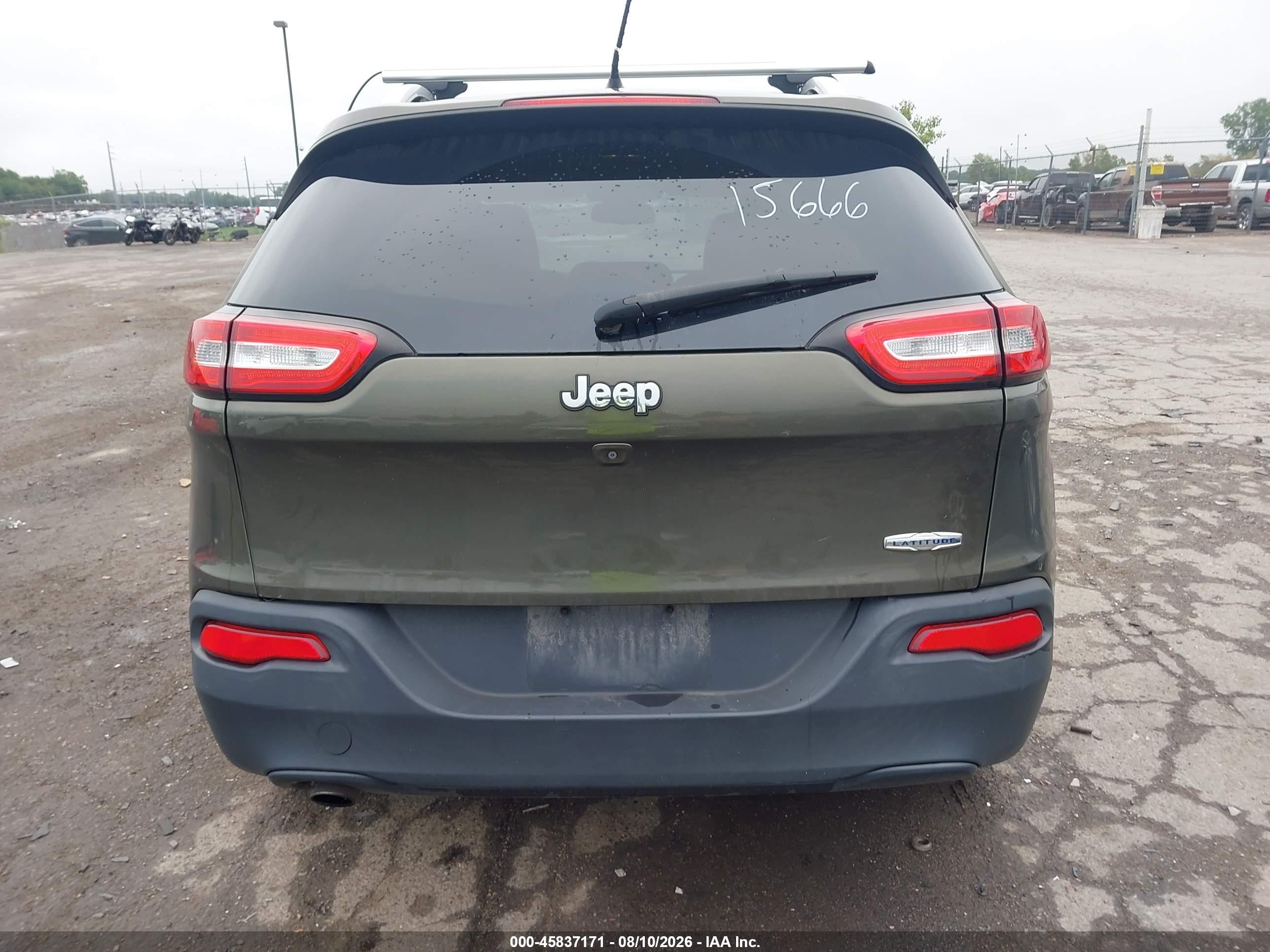2015 Jeep Cherokee Latitude Green vin: 1C4PJLCB9FW597102