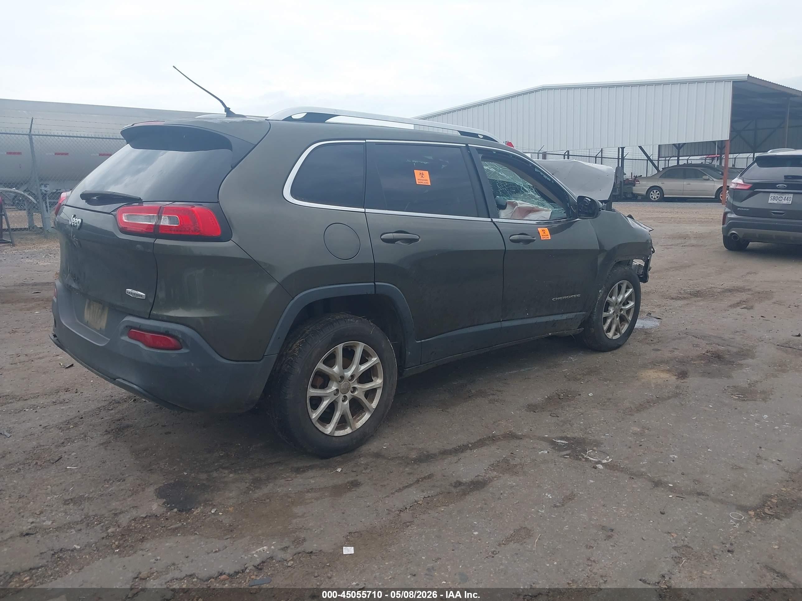 2015 Jeep Cherokee Latitude Green vin: 1C4PJLCB9FW601665