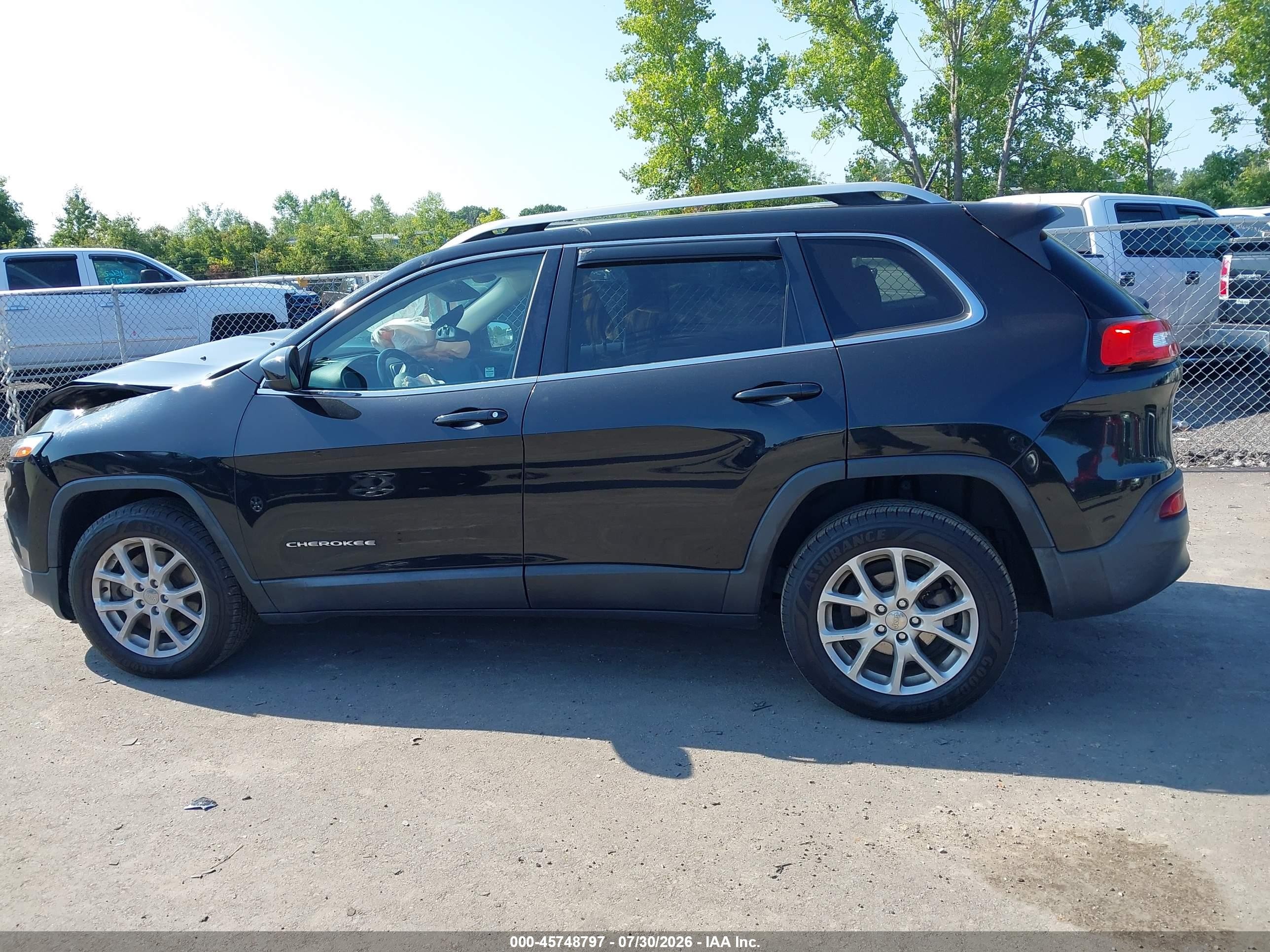 2015 Jeep Cherokee Latitude Black vin: 1C4PJLCB9FW642992