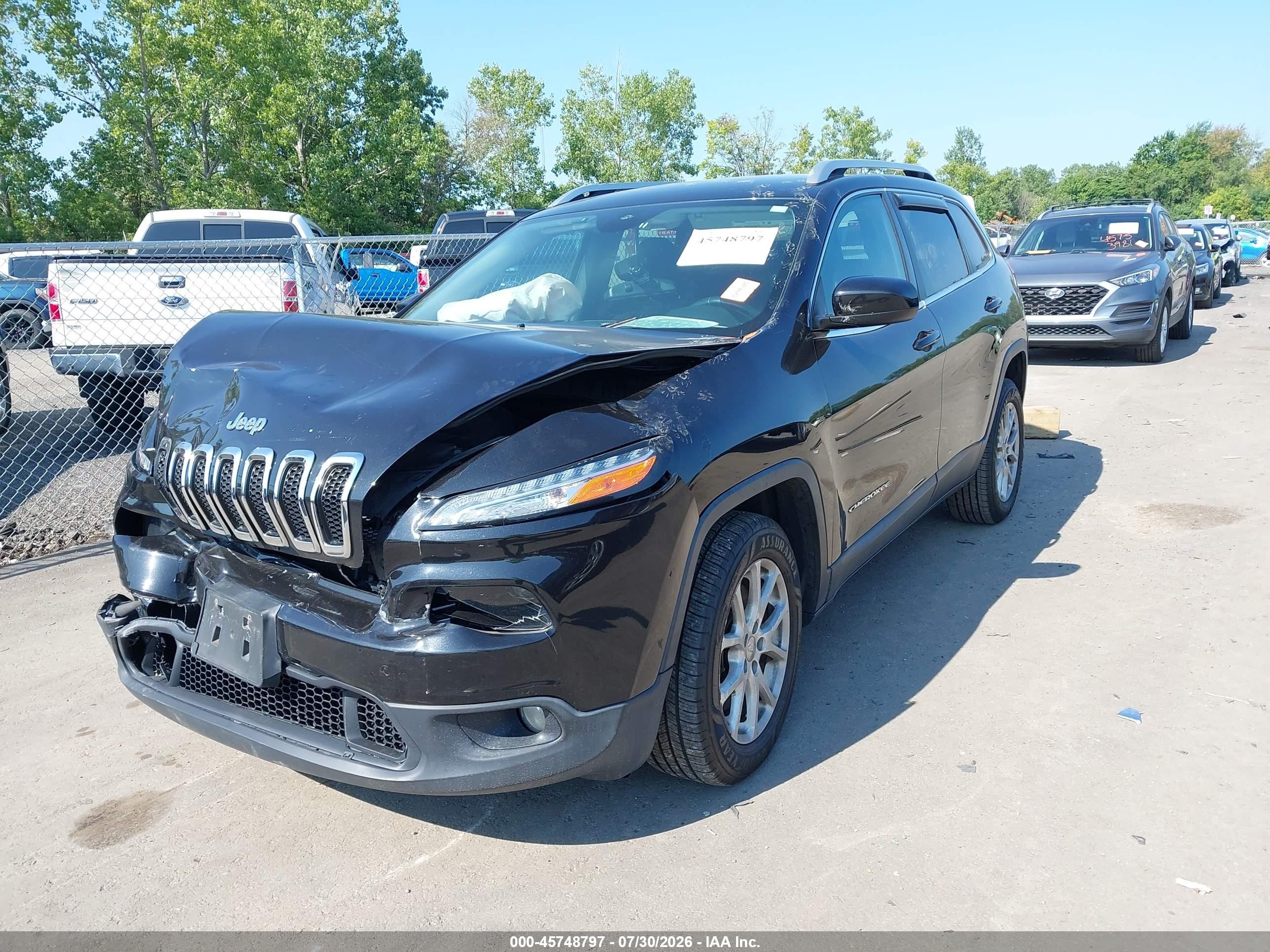 2015 Jeep Cherokee Latitude Black vin: 1C4PJLCB9FW642992