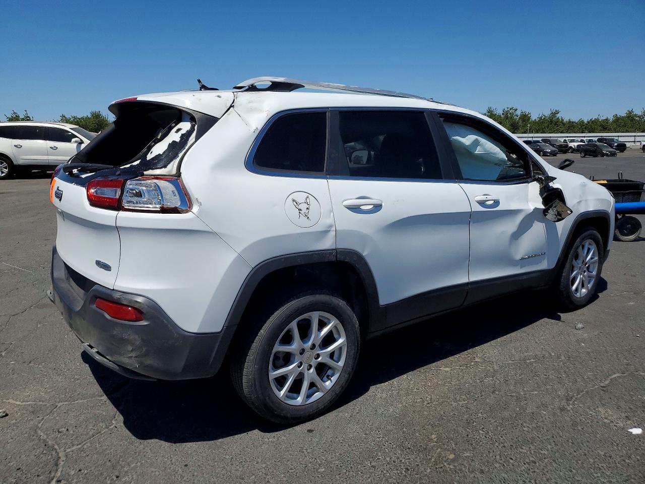 2015 Jeep Cherokee Latitude White vin: 1C4PJLCB9FW670176