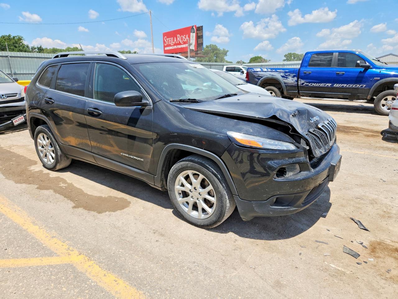 2015 Jeep Cherokee Latitude Черный vin: 1C4PJLCB9FW700079
