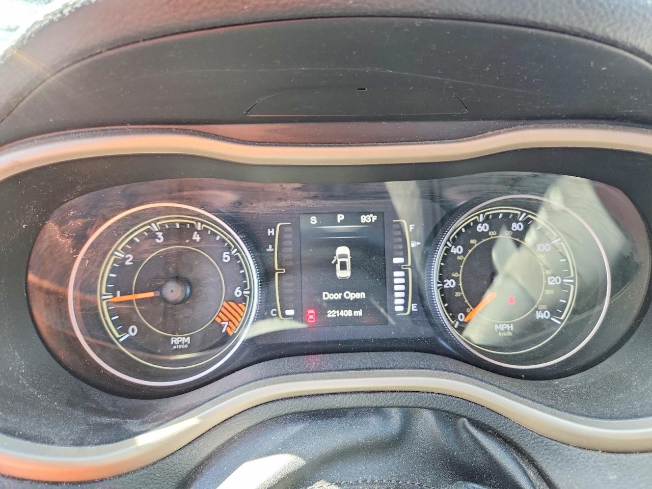 2015 Jeep Cherokee Latitude Черный vin: 1C4PJLCB9FW700079