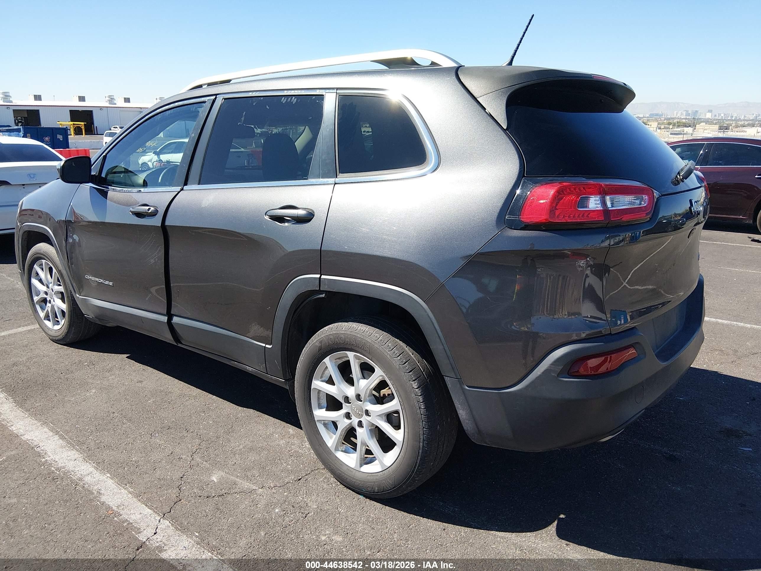 2015 Jeep Cherokee Latitude Gray vin: 1C4PJLCB9FW759889