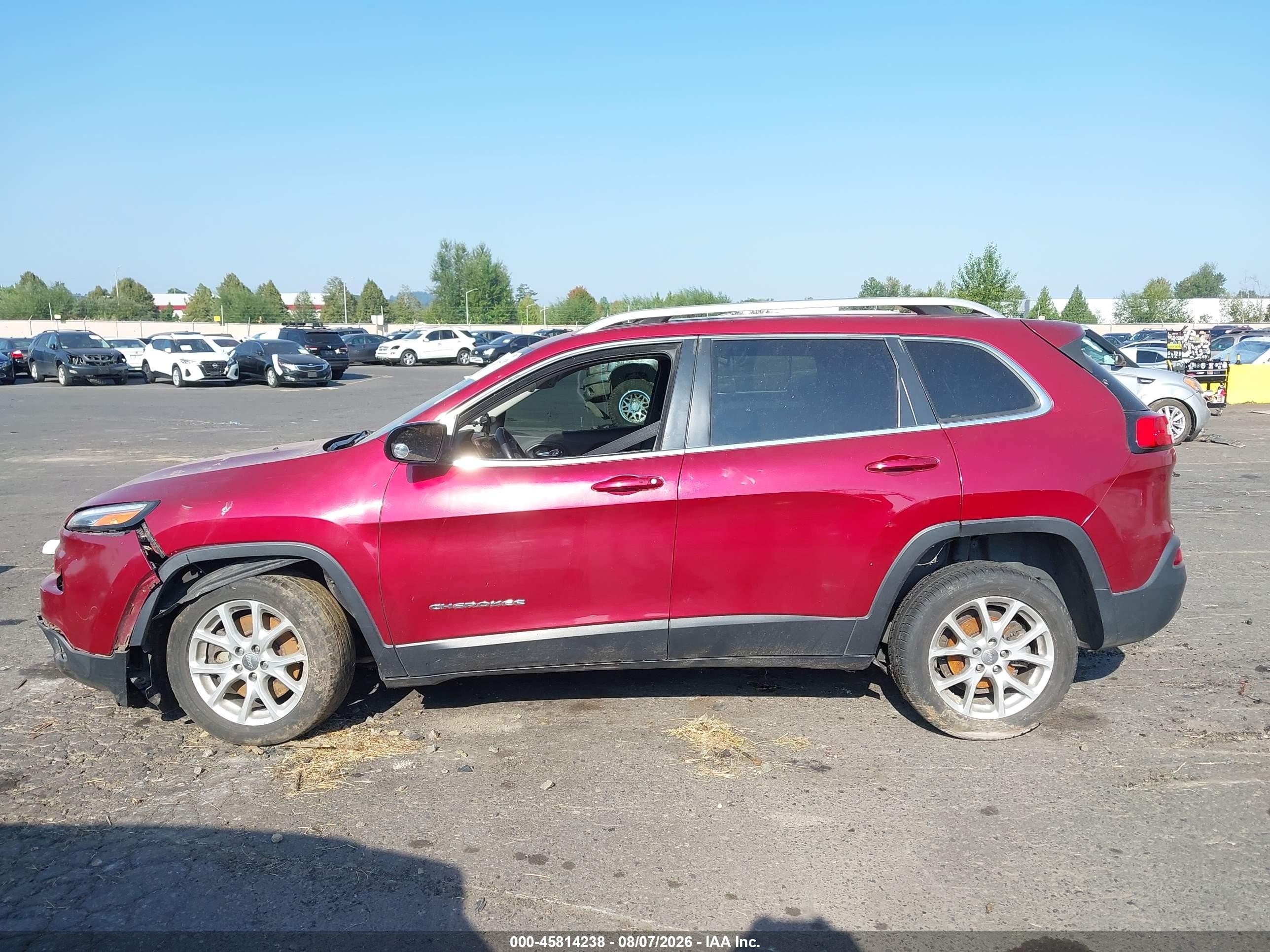2016 Jeep Cherokee Latitude Burgundy vin: 1C4PJLCB9GW195565