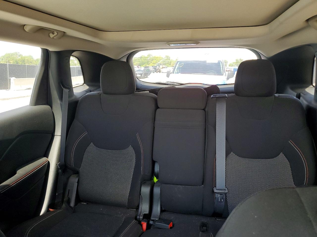 2016 Jeep Cherokee Latitude Gray vin: 1C4PJLCB9GW324453
