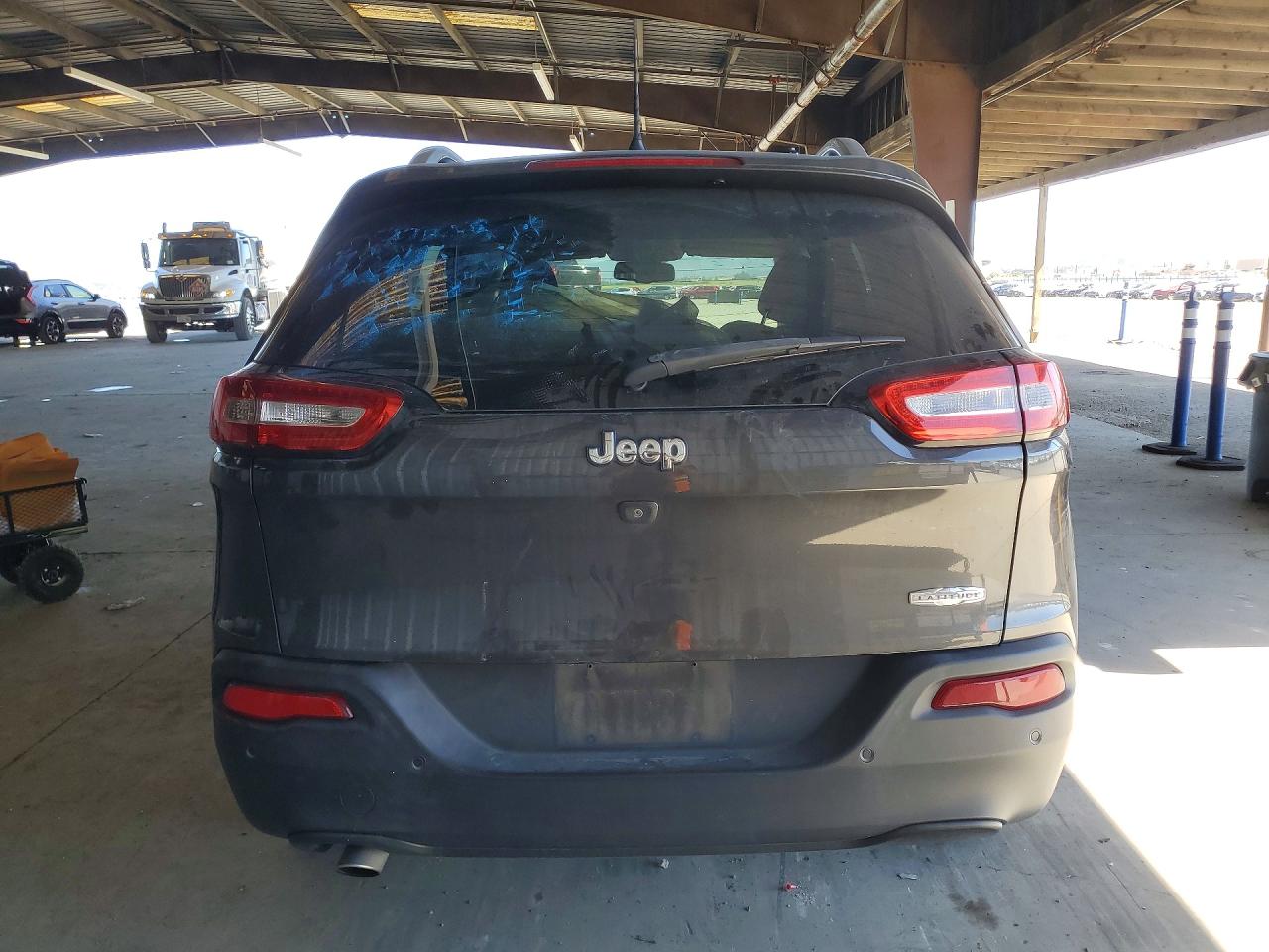 2017 Jeep Cherokee Latitude Gray vin: 1C4PJLCB9HW640985