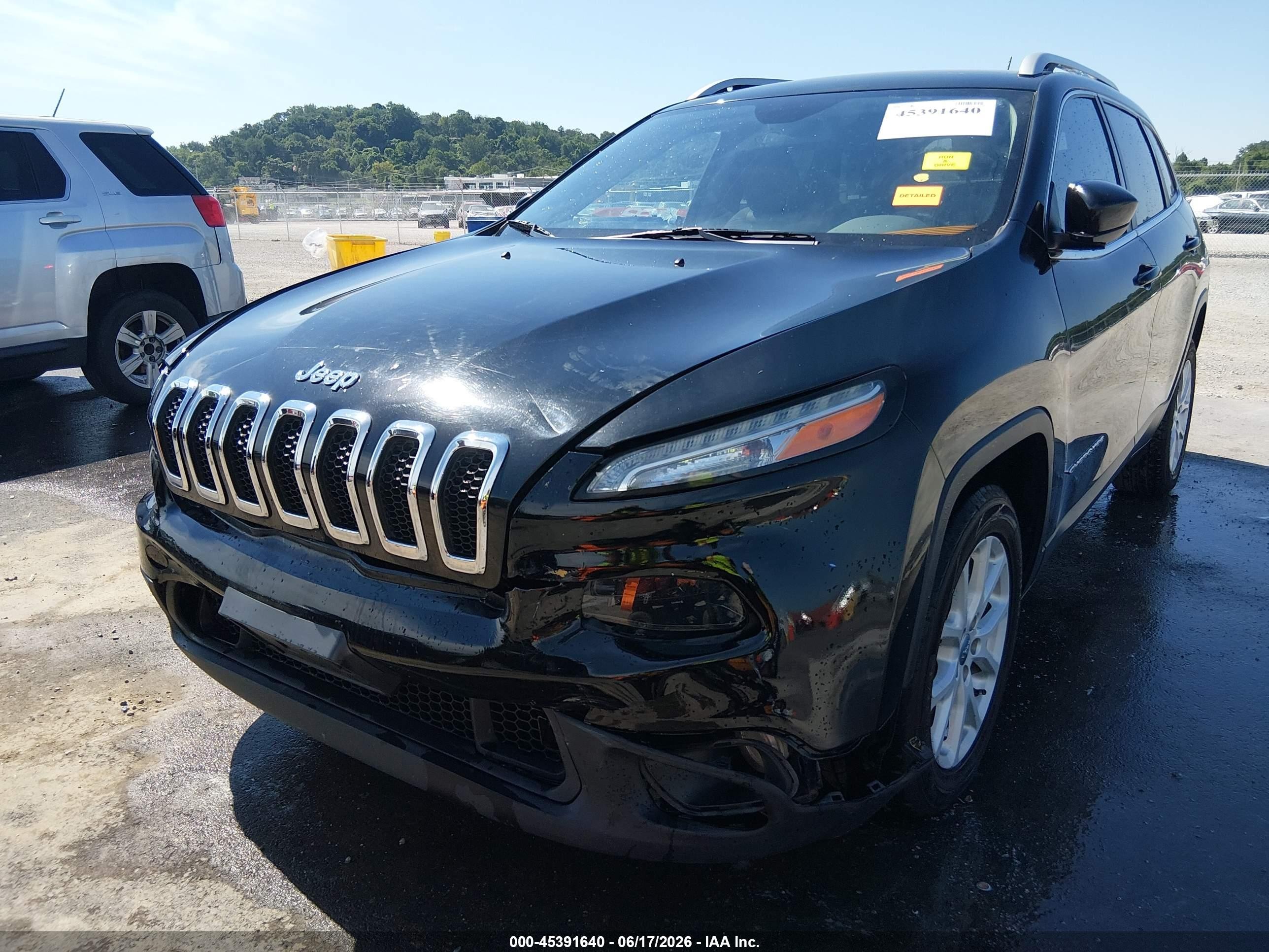 2018 Jeep Cherokee Latitude Fwd Black vin: 1C4PJLCB9JD615831