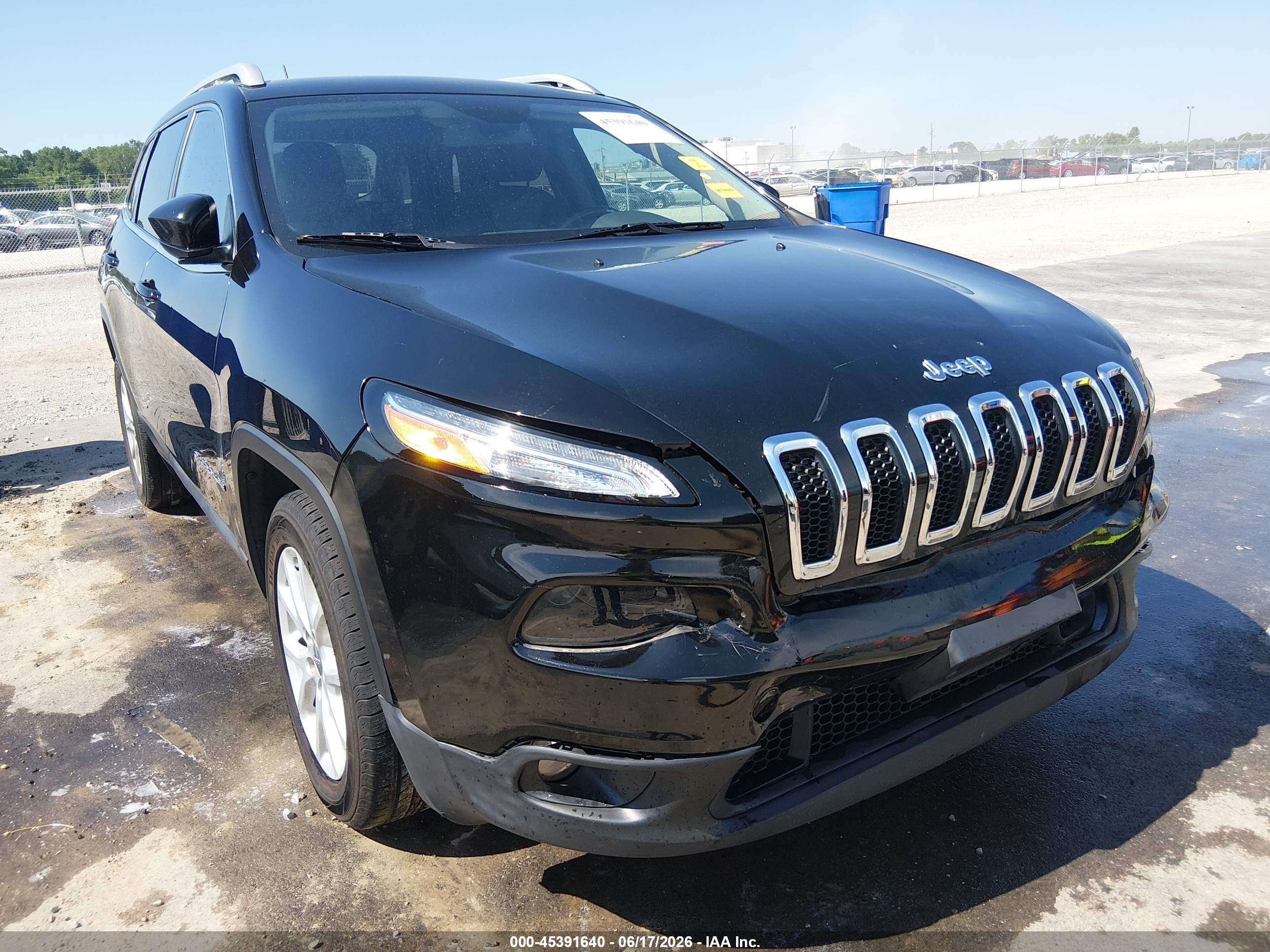 2018 Jeep Cherokee Latitude Fwd Black vin: 1C4PJLCB9JD615831