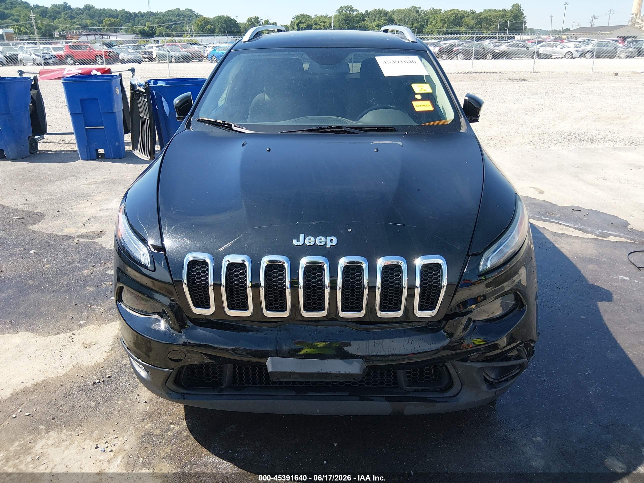 2018 Jeep Cherokee Latitude Fwd Black vin: 1C4PJLCB9JD615831