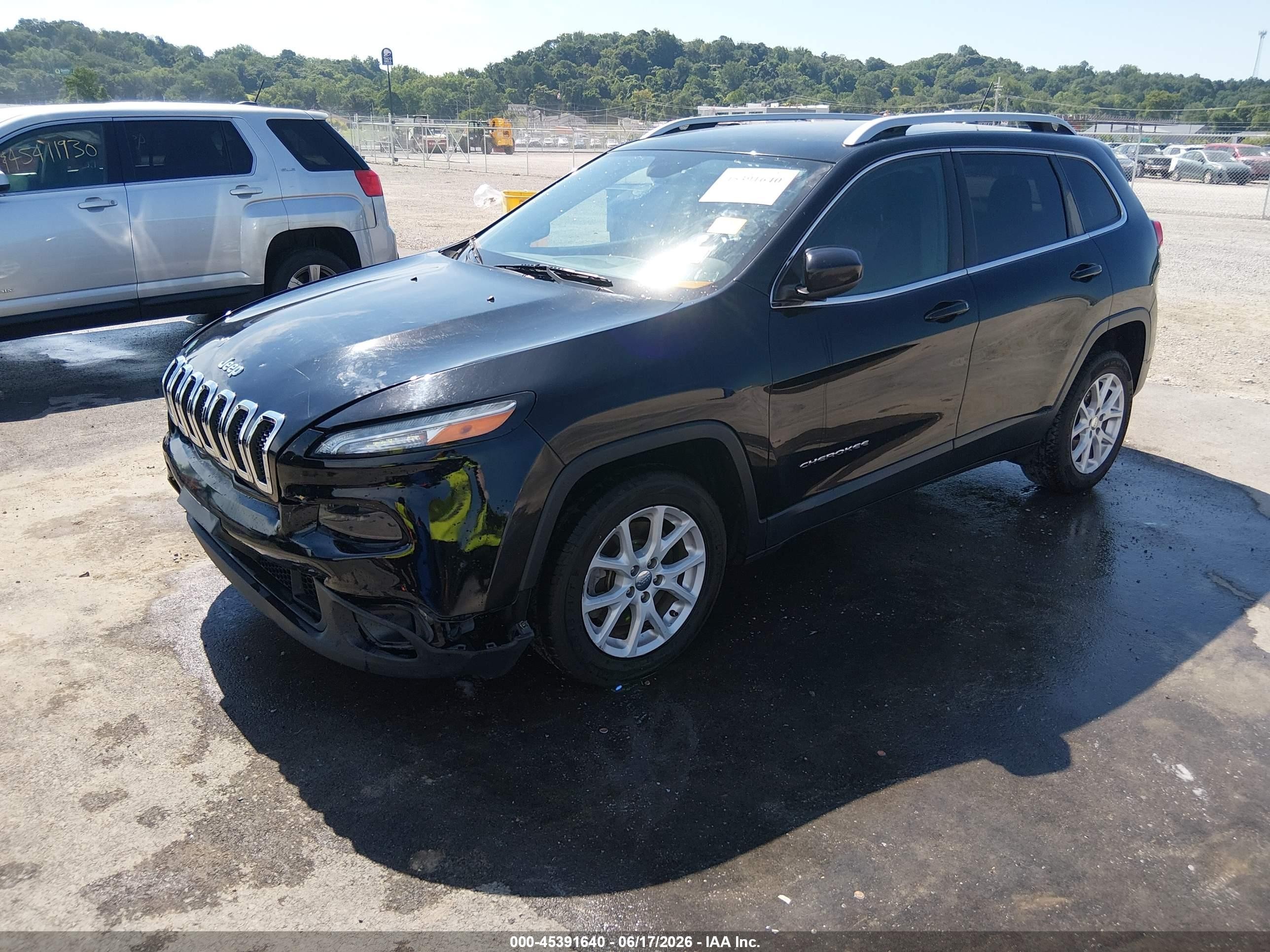 2018 Jeep Cherokee Latitude Fwd Black vin: 1C4PJLCB9JD615831