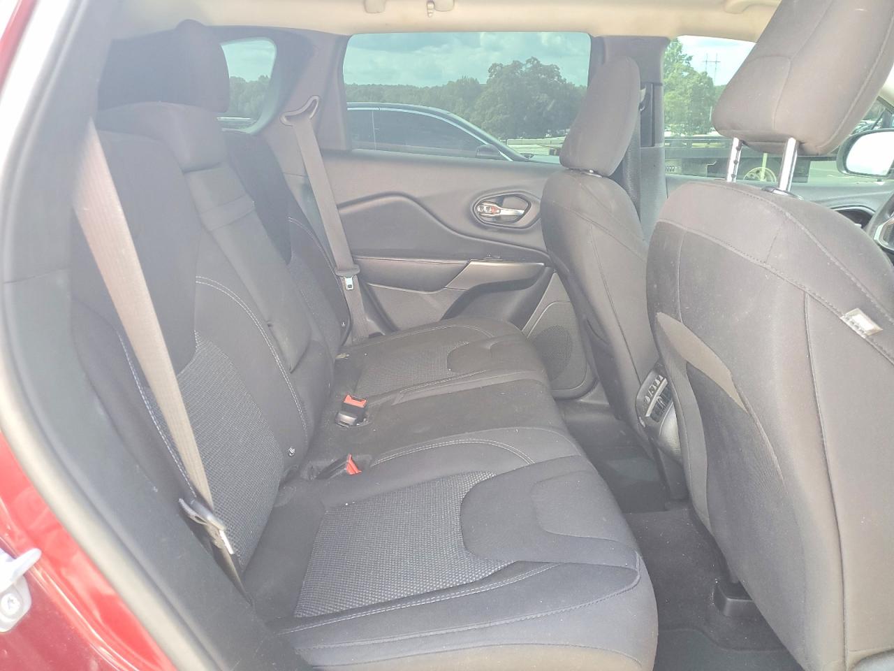 2019 Jeep Cherokee Latitude Red vin: 1C4PJLCB9KD146094