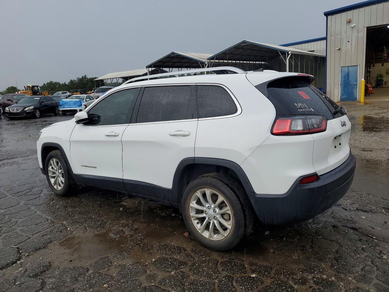2019 Jeep Cherokee Latitude White vin: 1C4PJLCB9KD340530