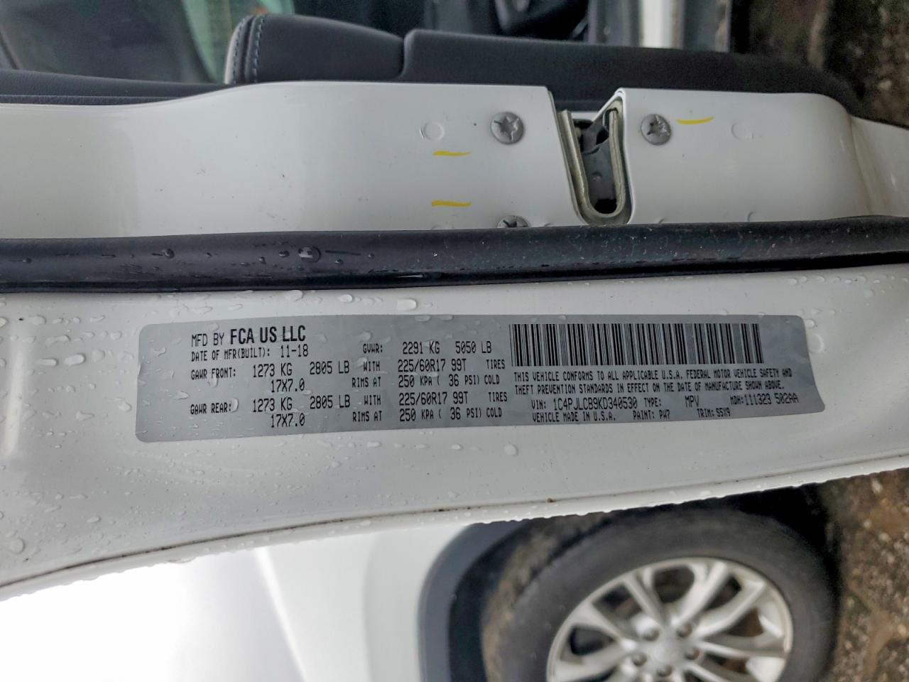 2019 Jeep Cherokee Latitude White vin: 1C4PJLCB9KD340530