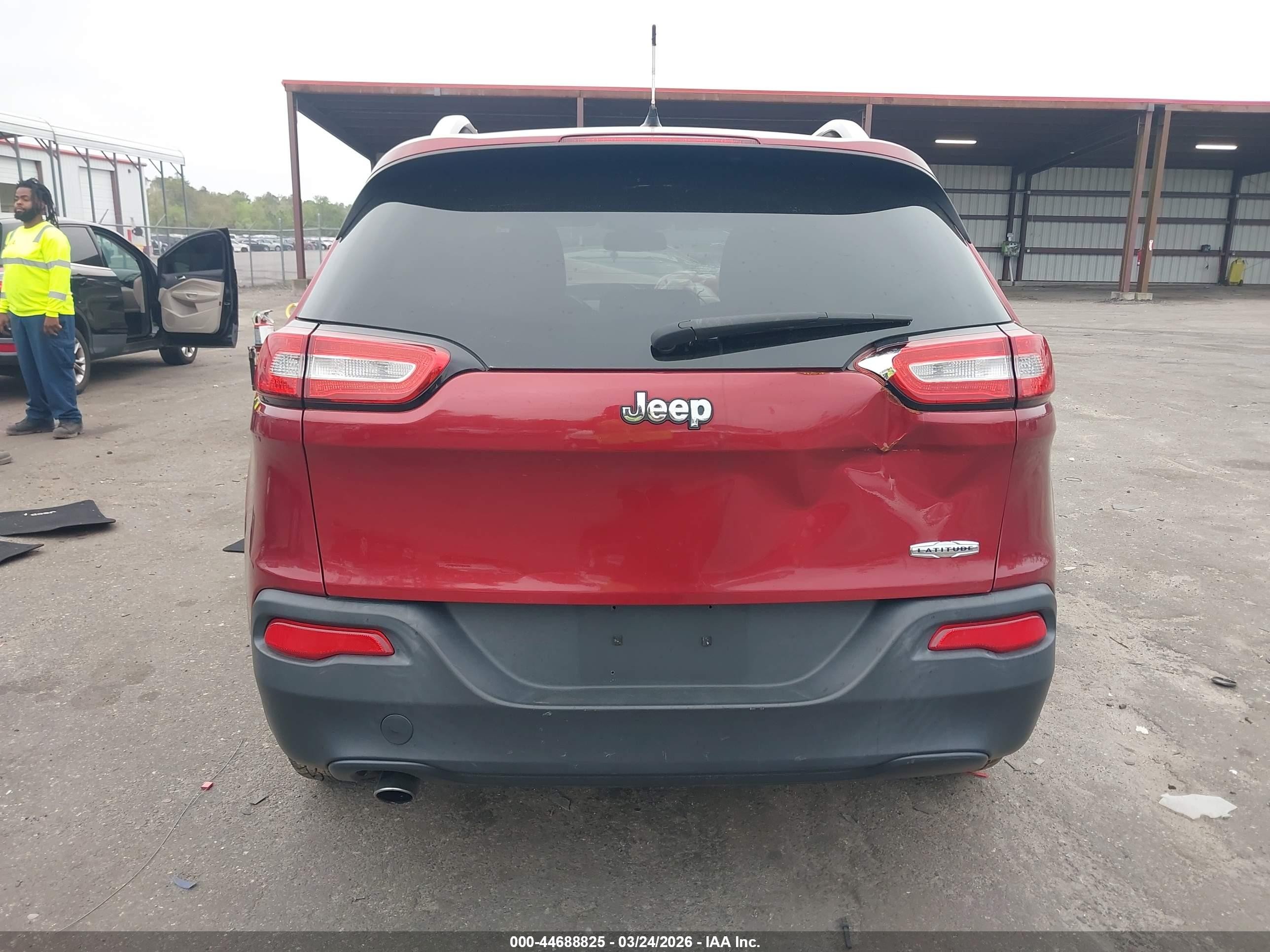 2014 Jeep Cherokee Latitude Burgundy vin: 1C4PJLCBXEW167352