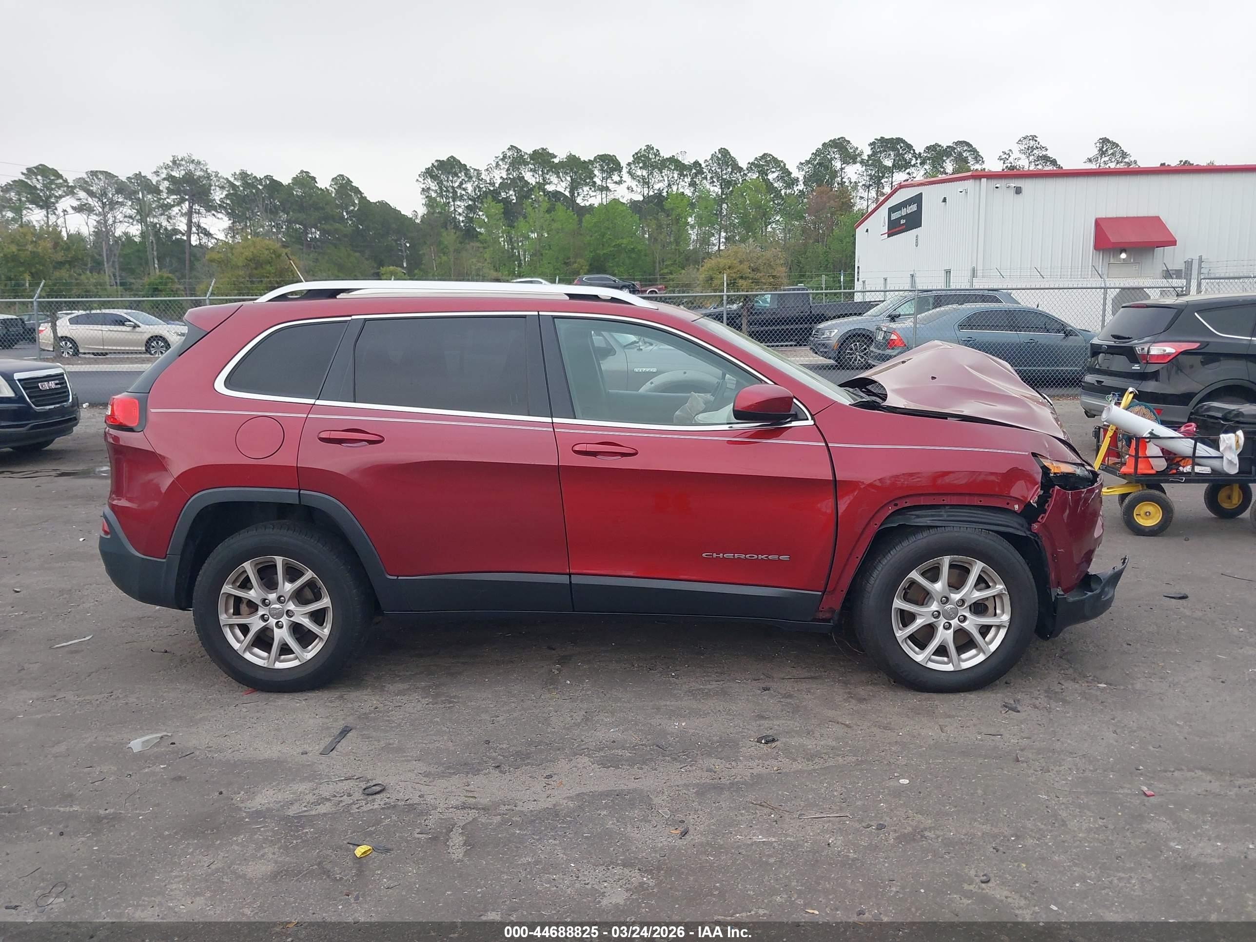 2014 Jeep Cherokee Latitude Burgundy vin: 1C4PJLCBXEW167352