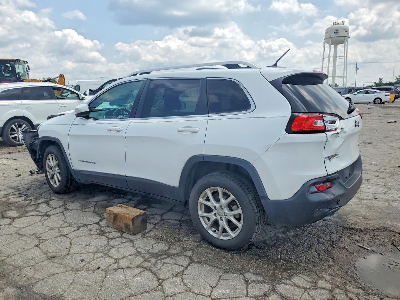 2014 Jeep Cherokee Latitude White vin: 1C4PJLCBXEW249100