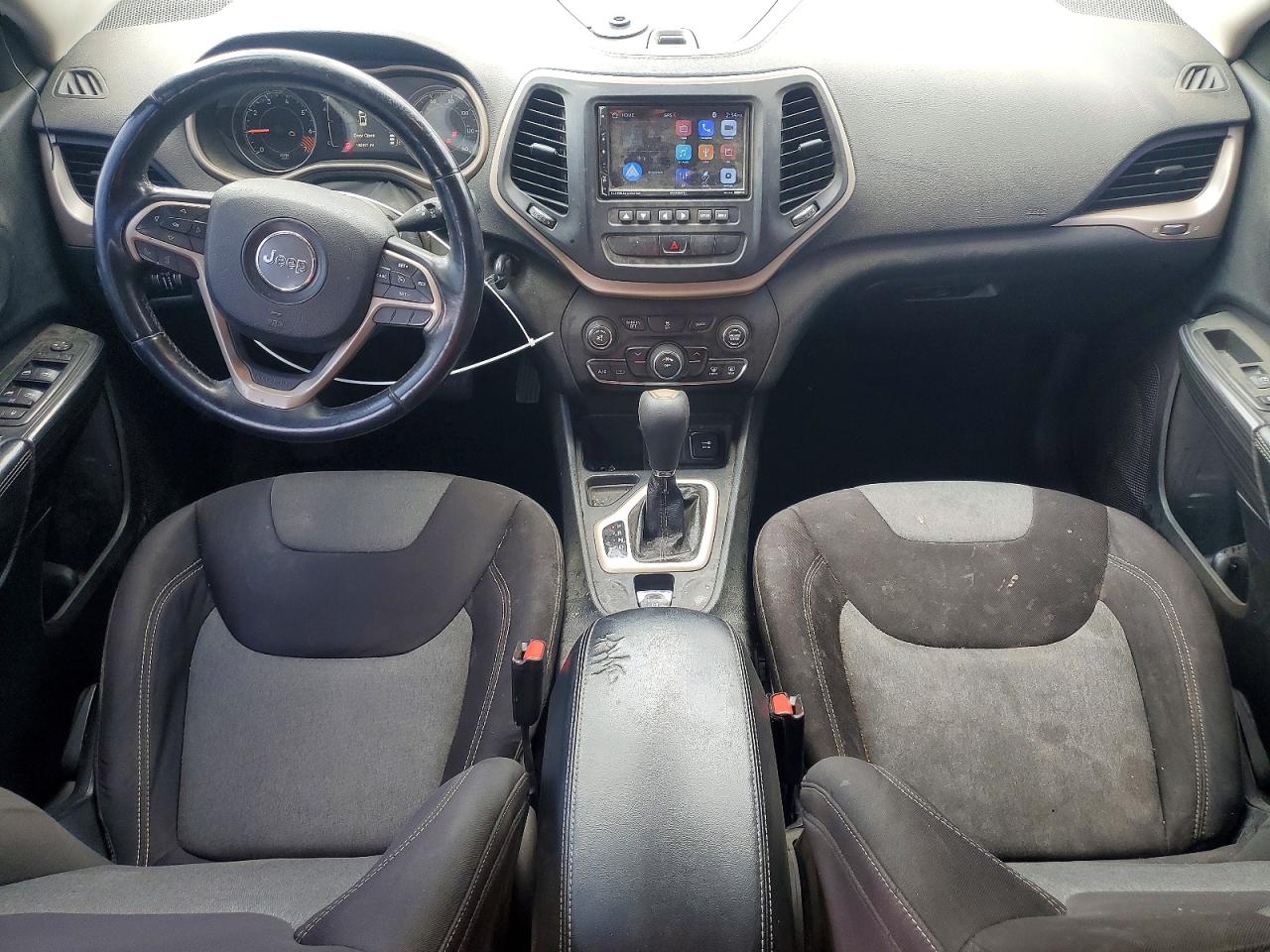 2014 Jeep Cherokee Latitude Серебряный vin: 1C4PJLCBXEW252854