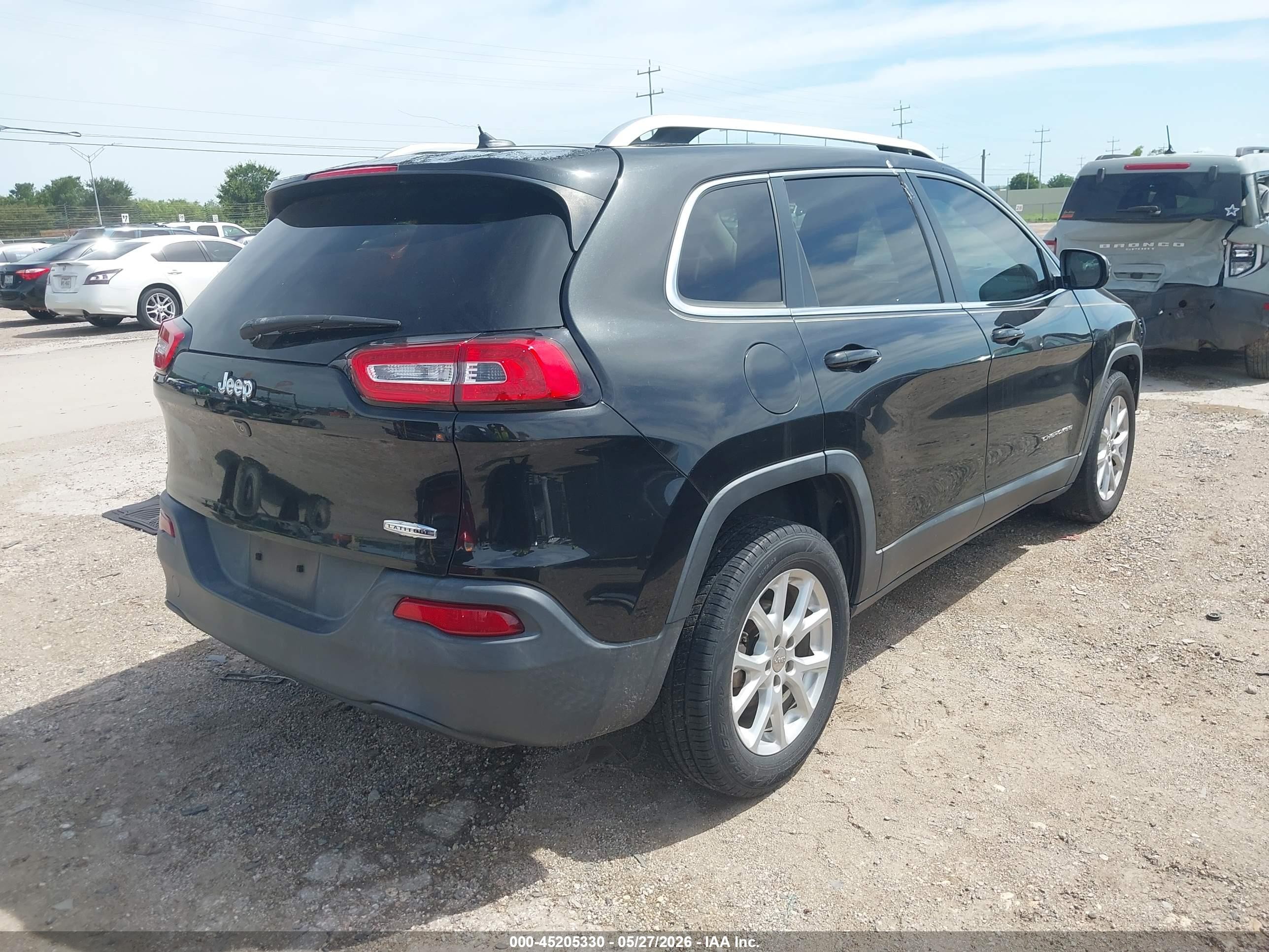 2015 Jeep Cherokee Latitude Black vin: 1C4PJLCBXFW643259