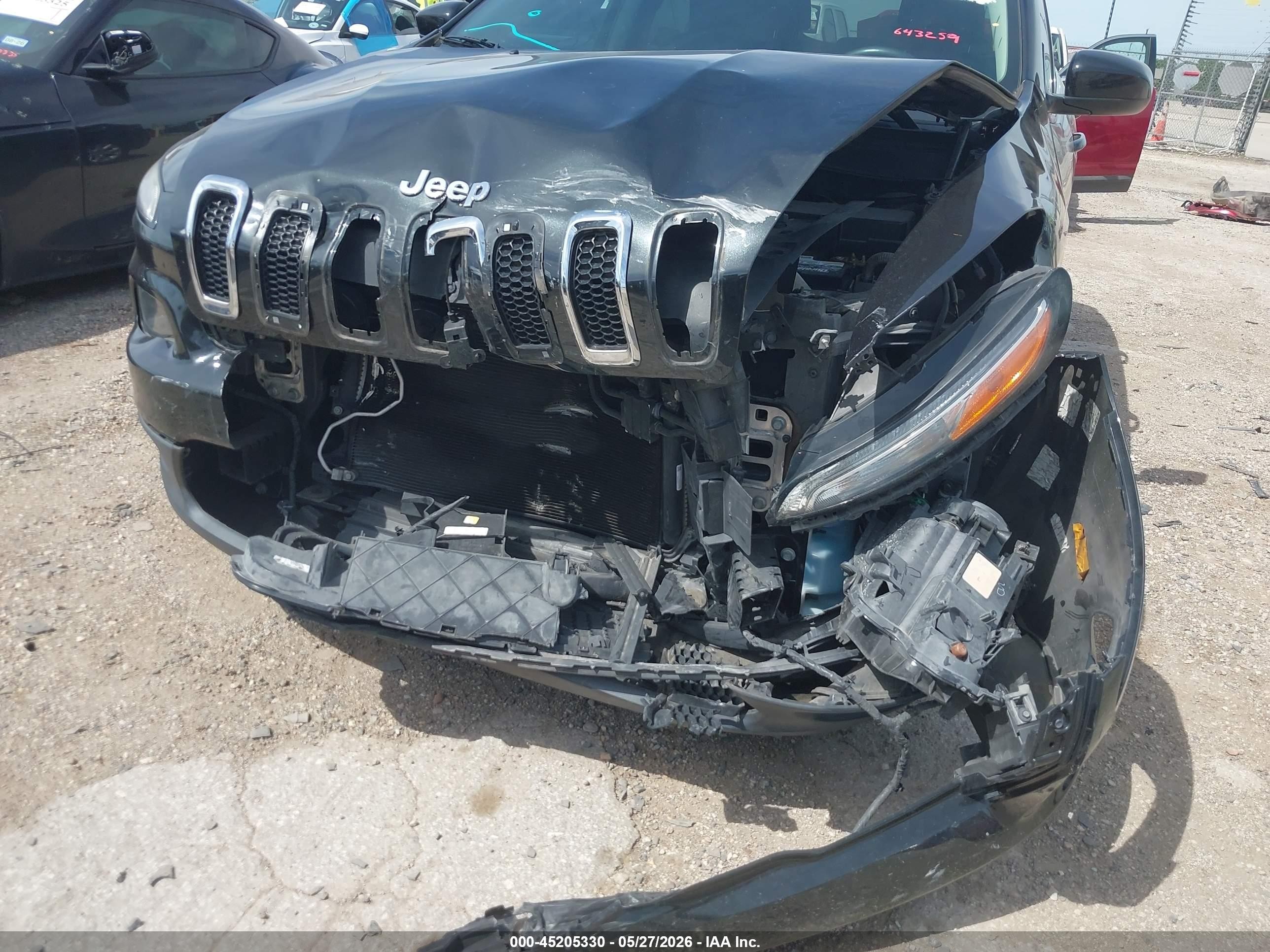 2015 Jeep Cherokee Latitude Black vin: 1C4PJLCBXFW643259
