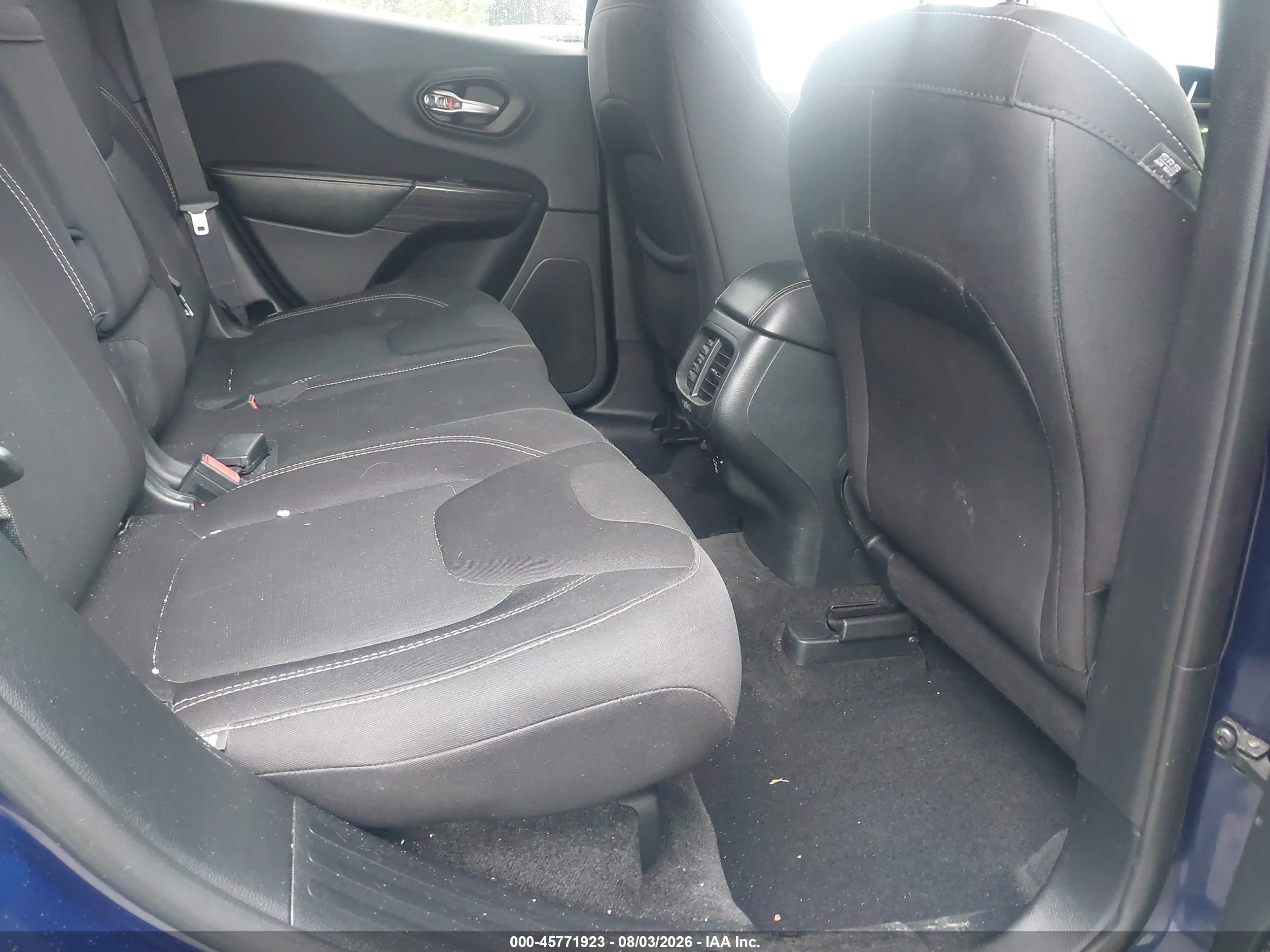 2015 Jeep Cherokee Latitude Dark Blue vin: 1C4PJLCBXFW662863