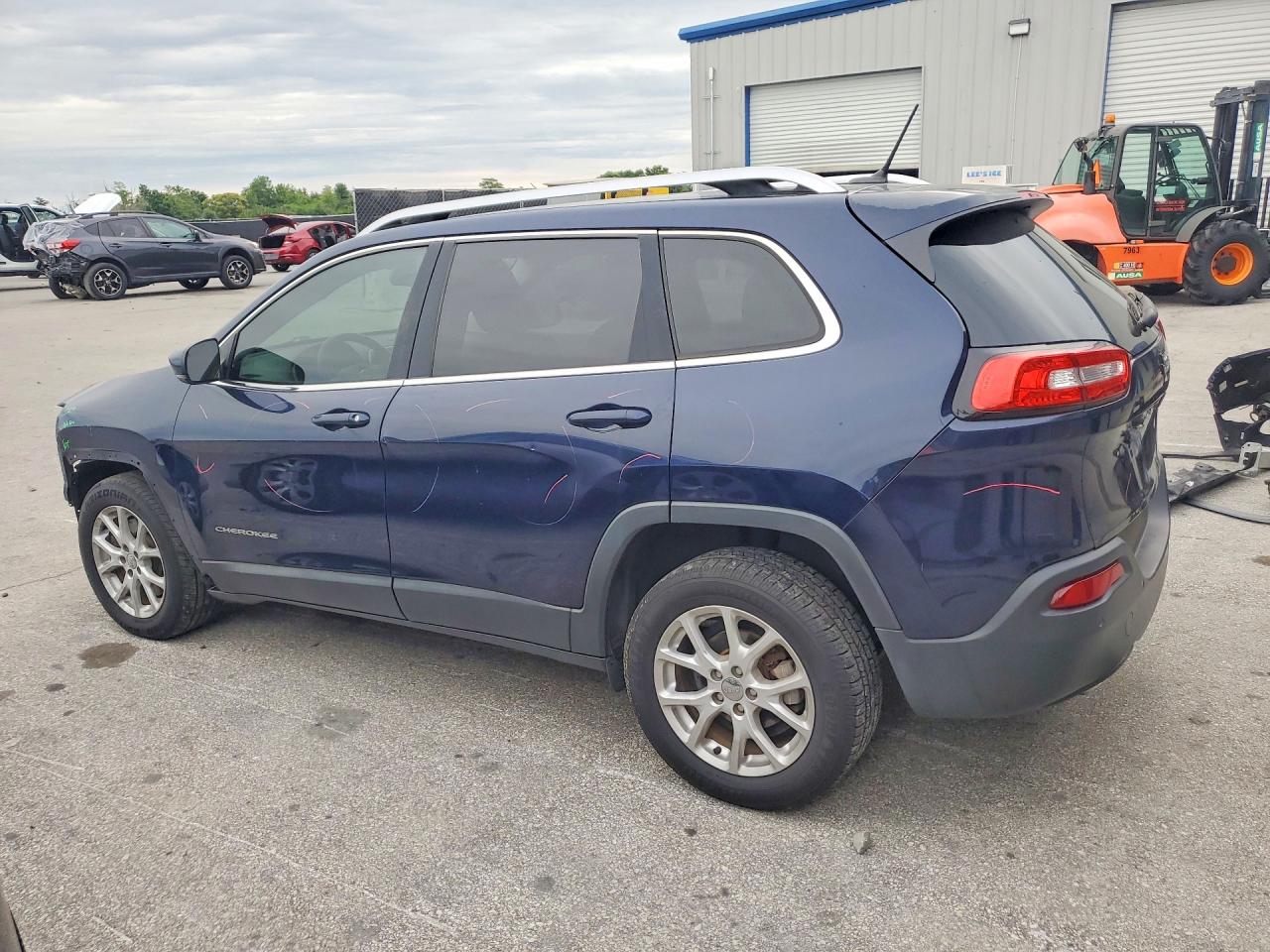 2015 Jeep Cherokee Latitude Blue vin: 1C4PJLCBXFW694423