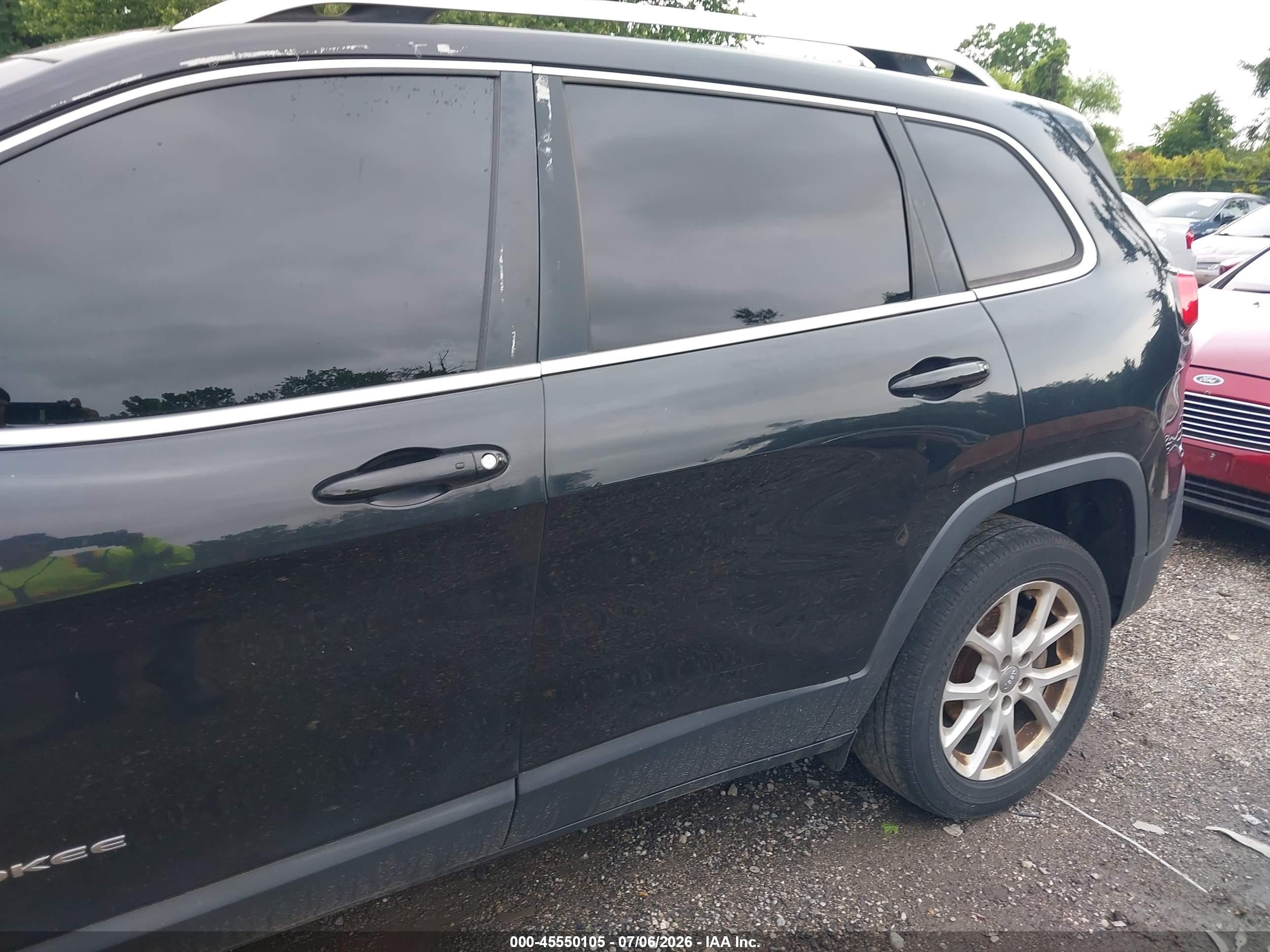 2015 Jeep Cherokee Latitude Black vin: 1C4PJLCBXFW730515
