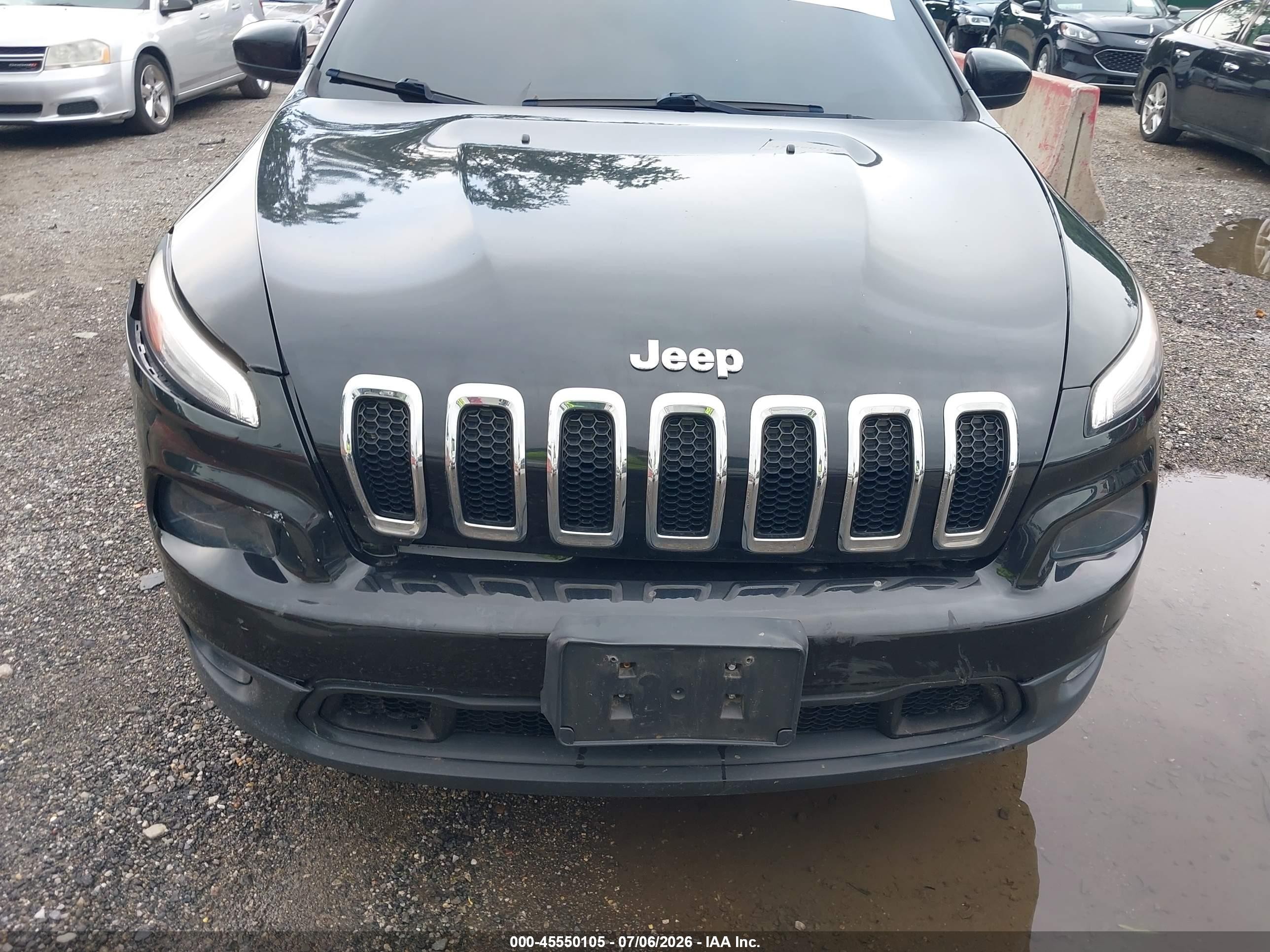 2015 Jeep Cherokee Latitude Black vin: 1C4PJLCBXFW730515