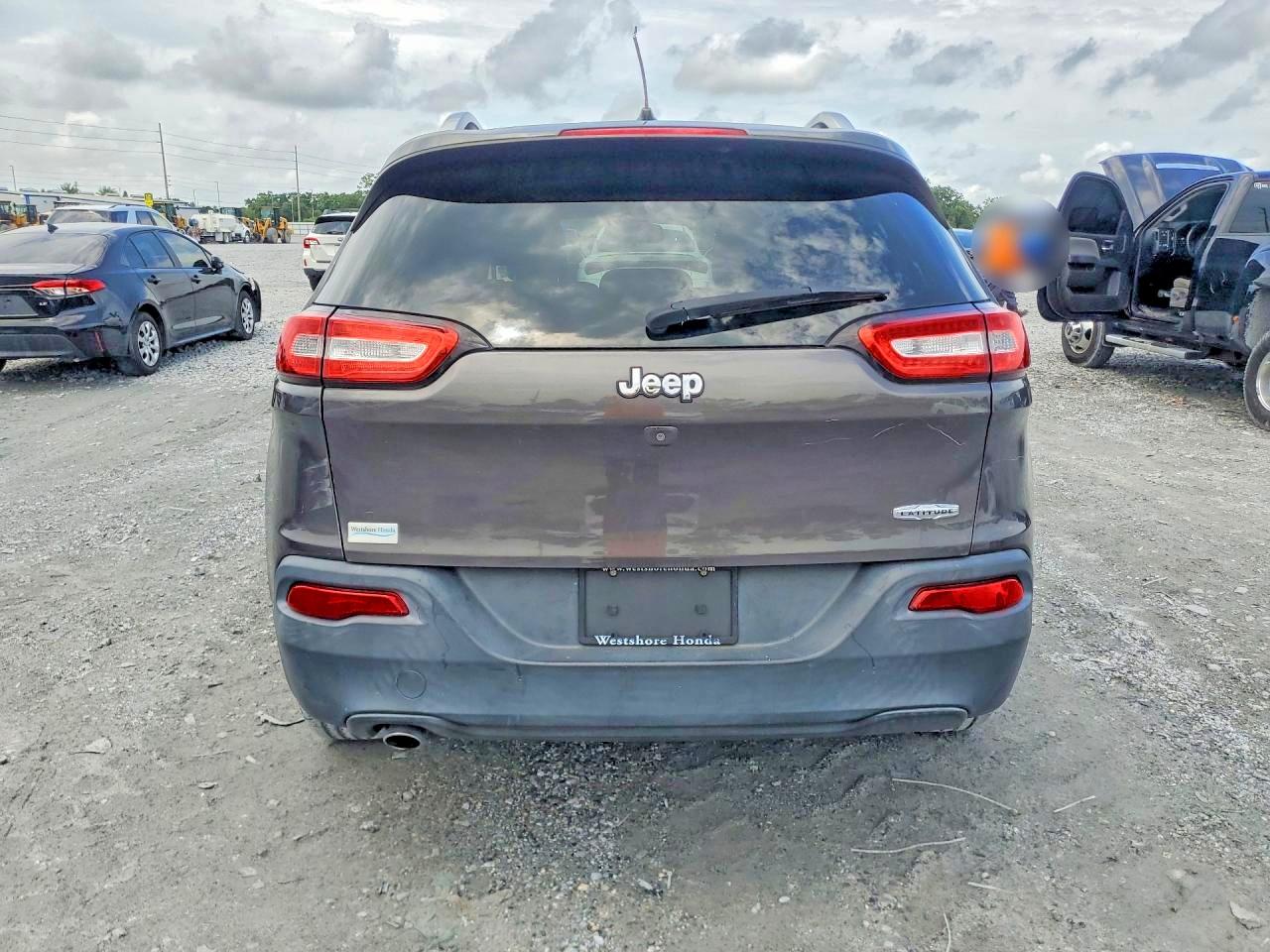 2015 Jeep Cherokee Latitude Gray vin: 1C4PJLCBXFW791296